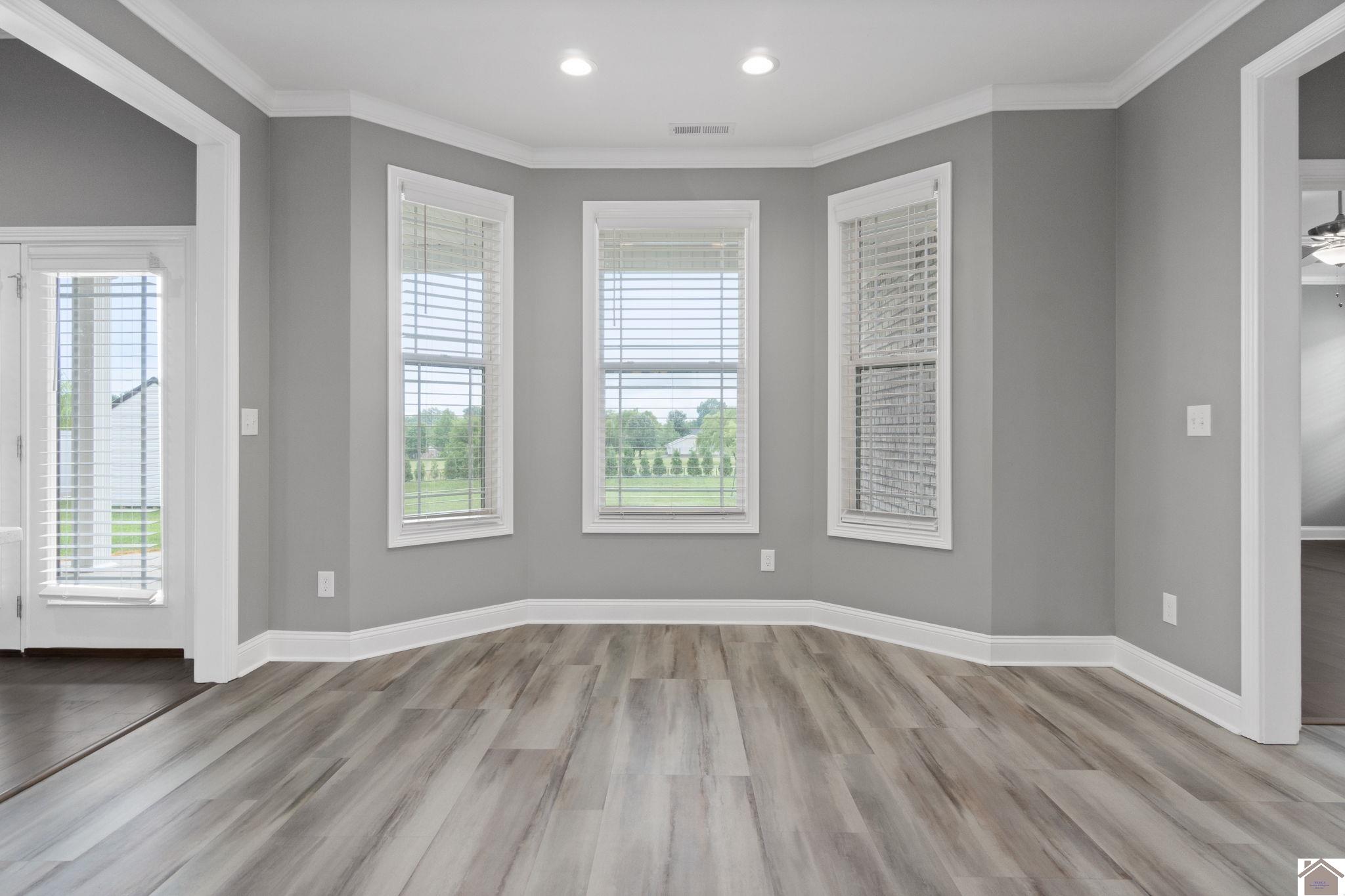 1106 Peachtree Place Property Photo 16