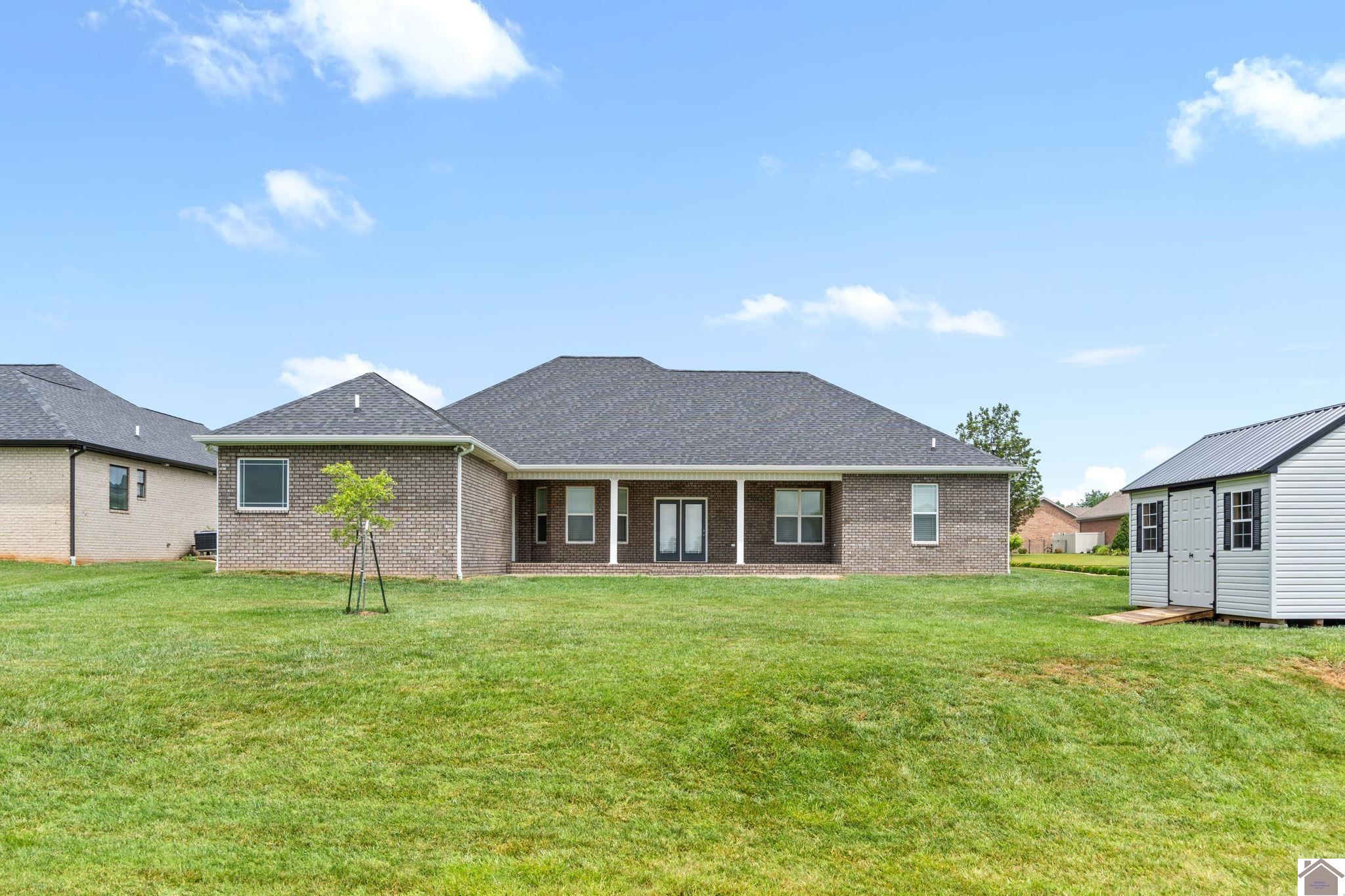 1106 Peachtree Place Property Photo 34