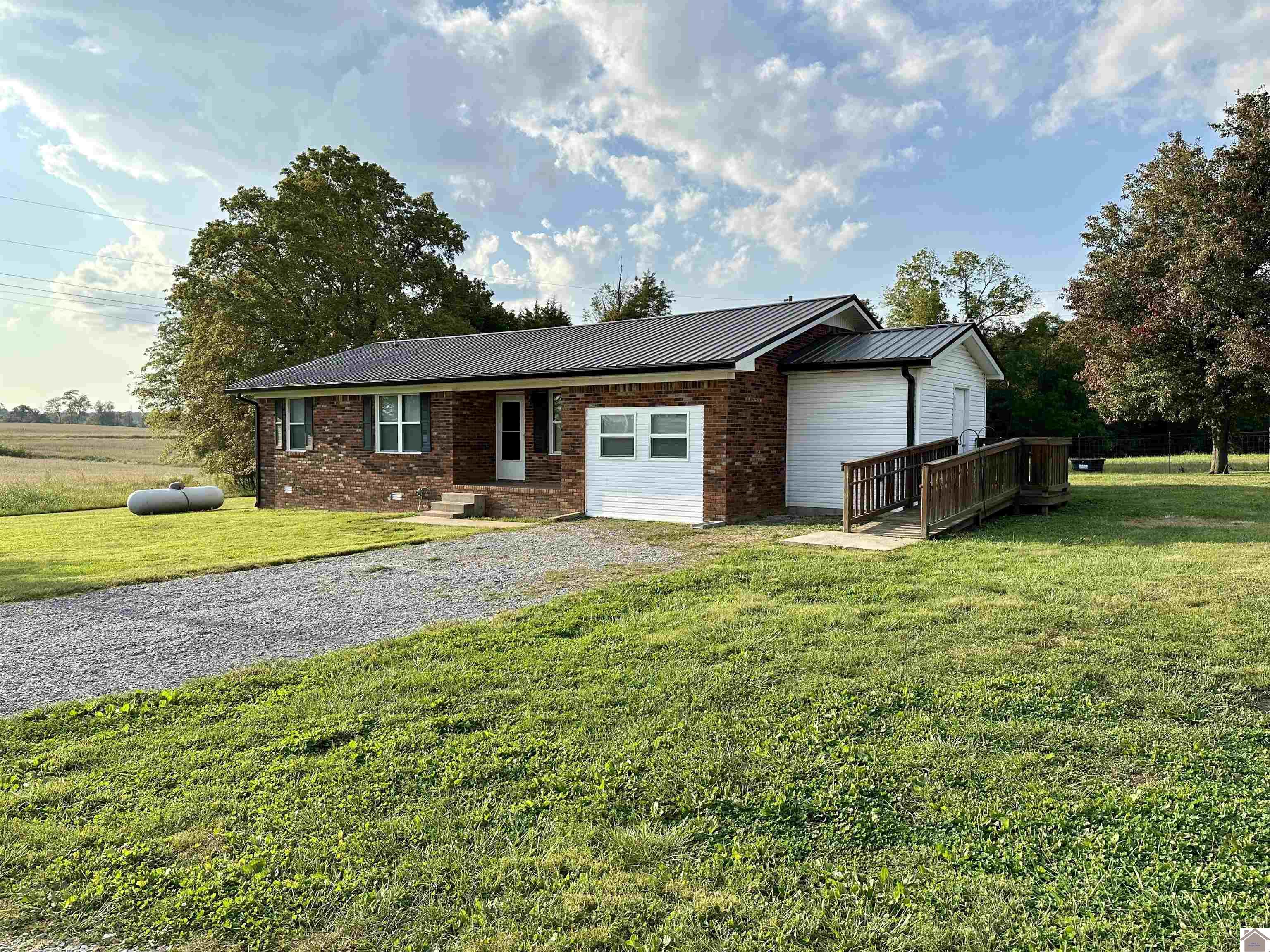335 Buckingham Road Property Photo