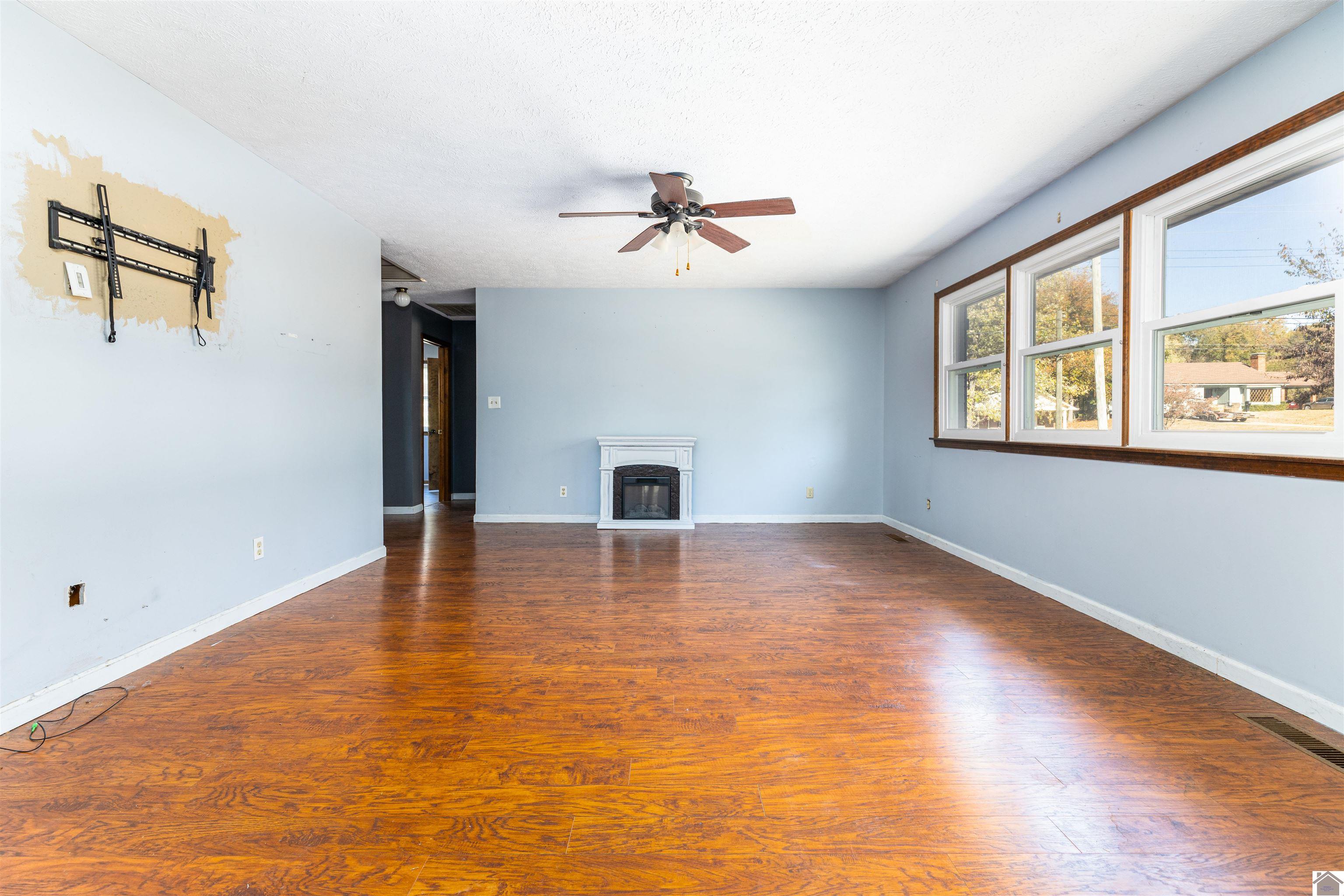 105 Orchard St. Property Photo 6