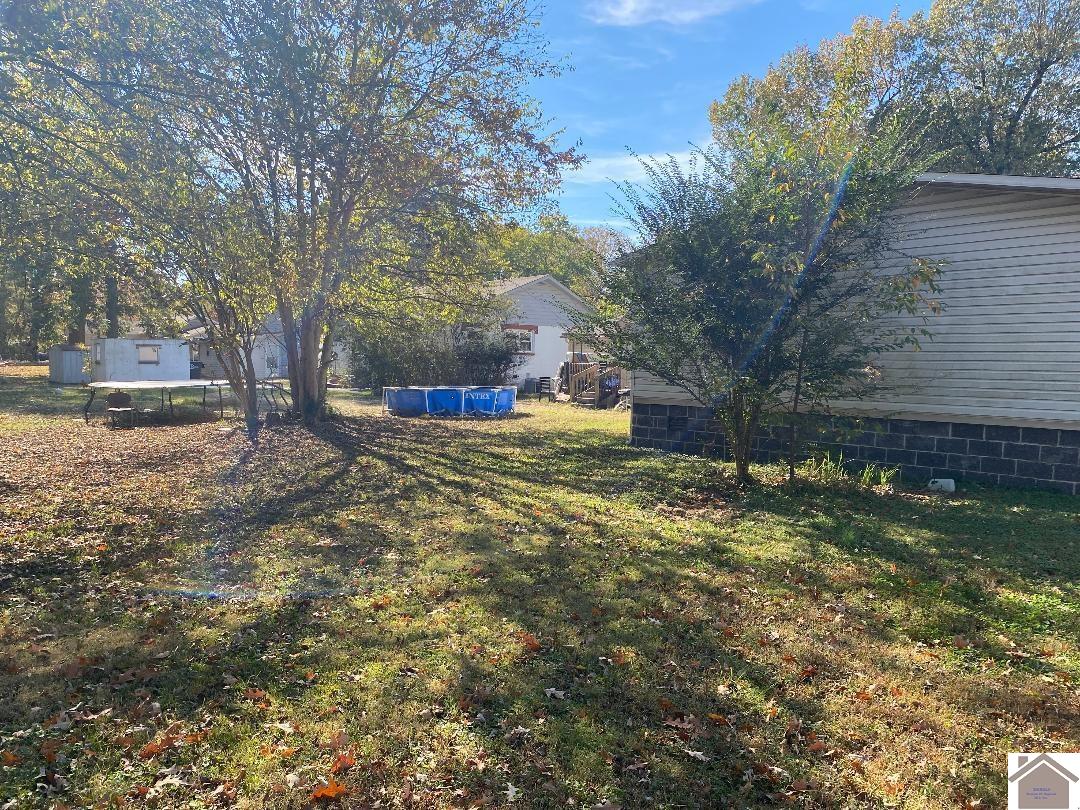 1426 Langstaff Property Photo 3