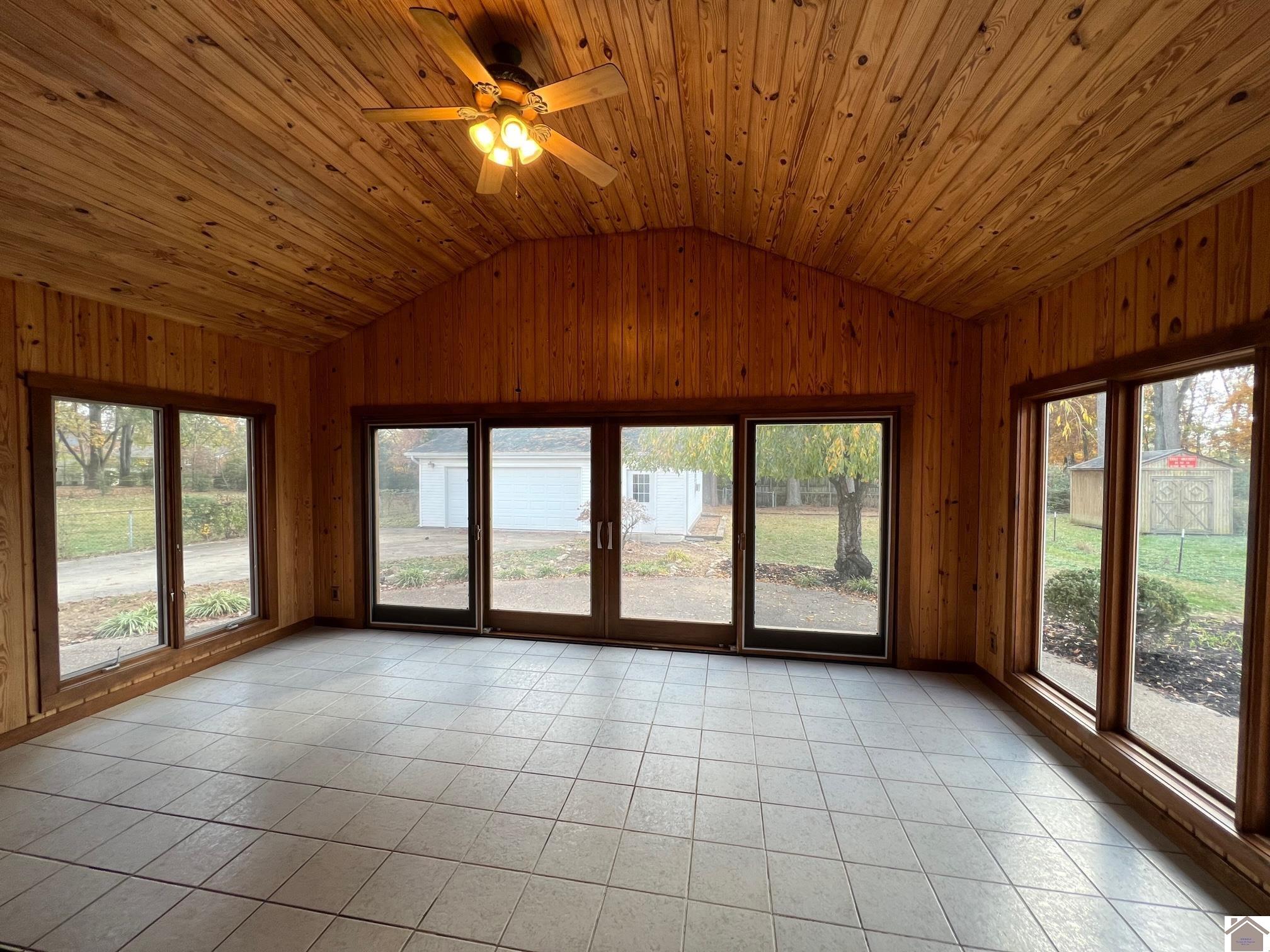 1625 Sunset Drive Property Photo 14