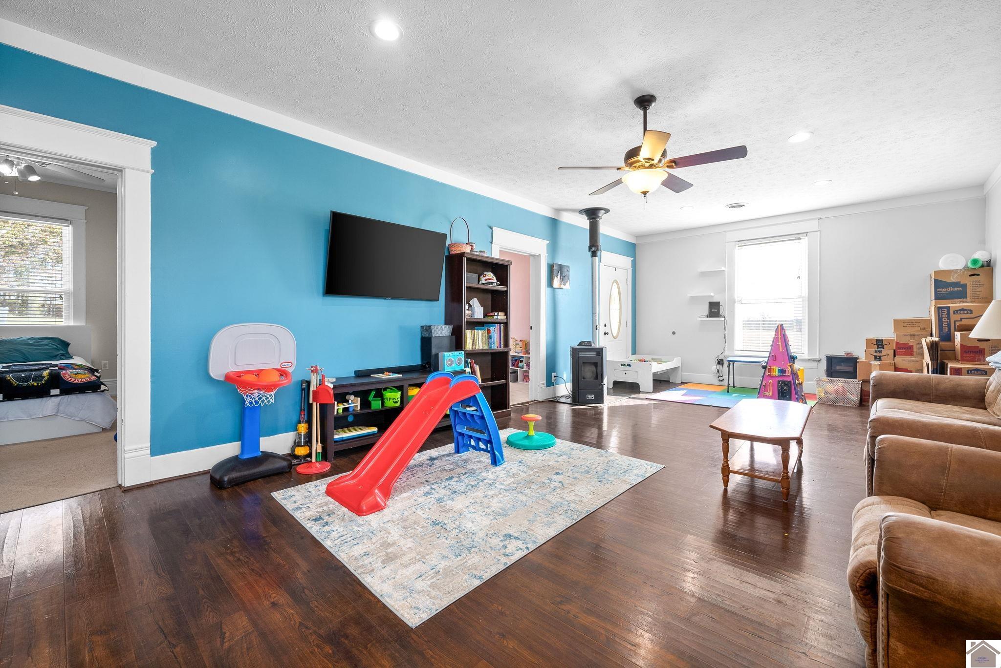 7010 Cadiz Road Property Photo 4