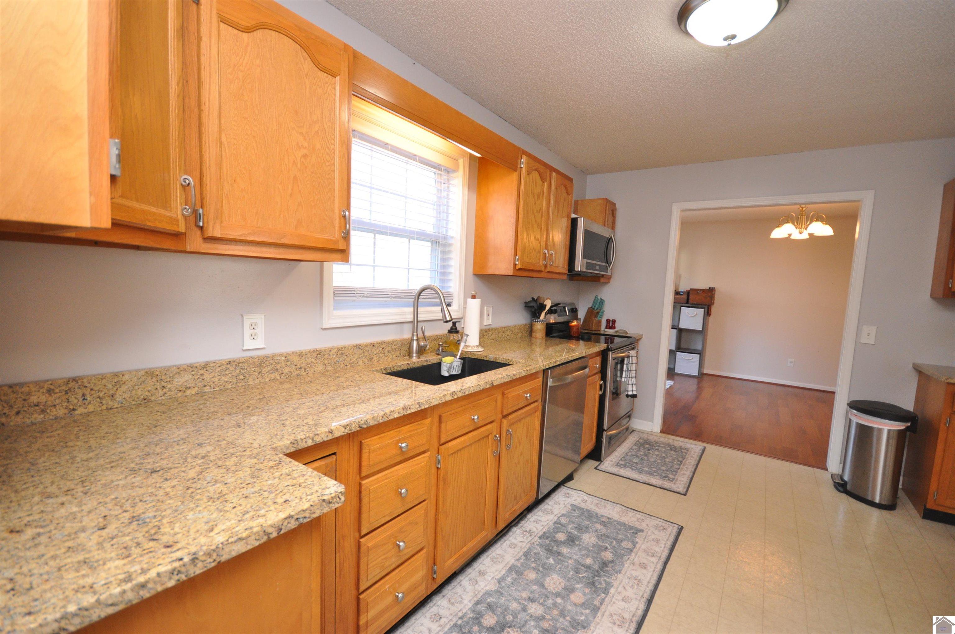 451 Golden Meadow Lane Property Photo 8