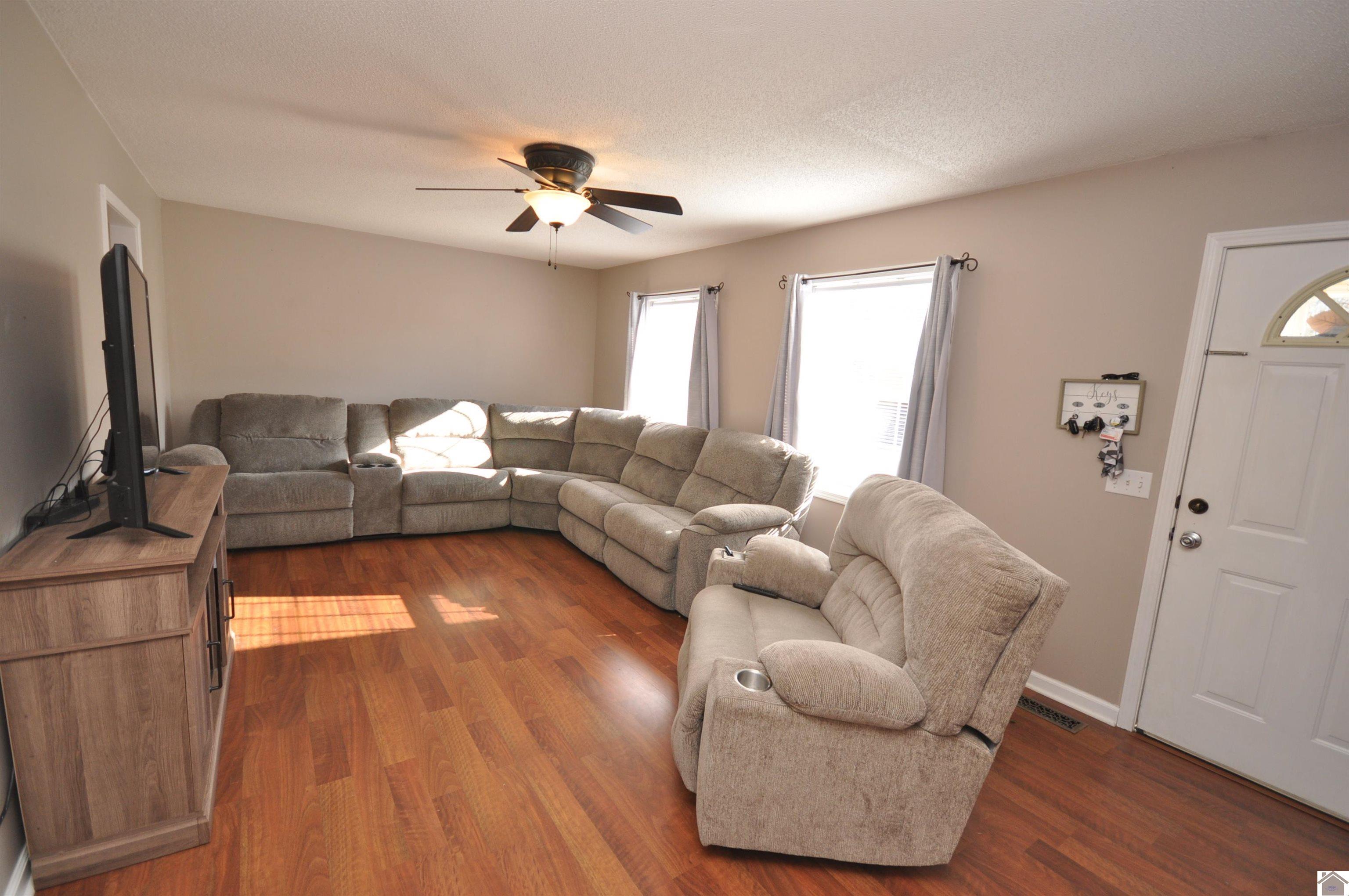 451 Golden Meadow Lane Property Photo 11