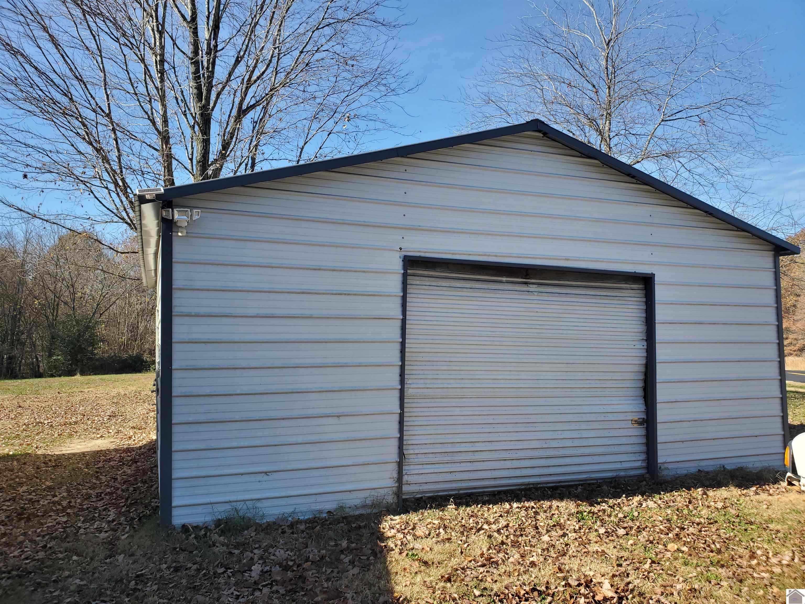 4343 Rogers Road Property Photo 13