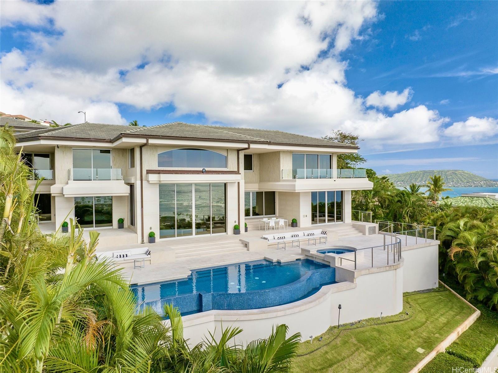 360 Puuikena Drive Property Photo 1