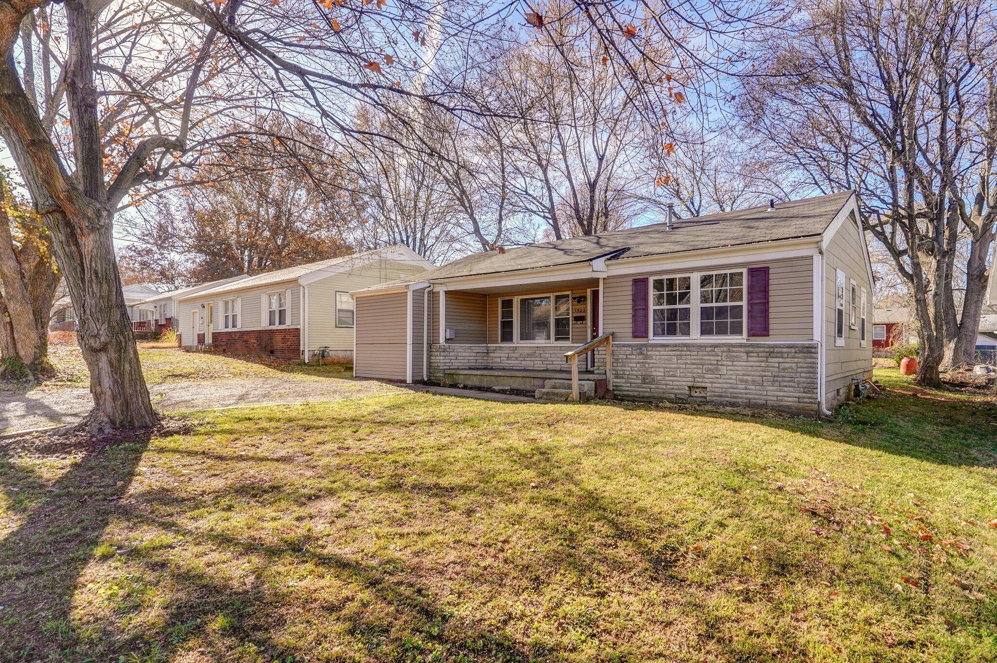 1923 South Franklin Avenue Property Photo