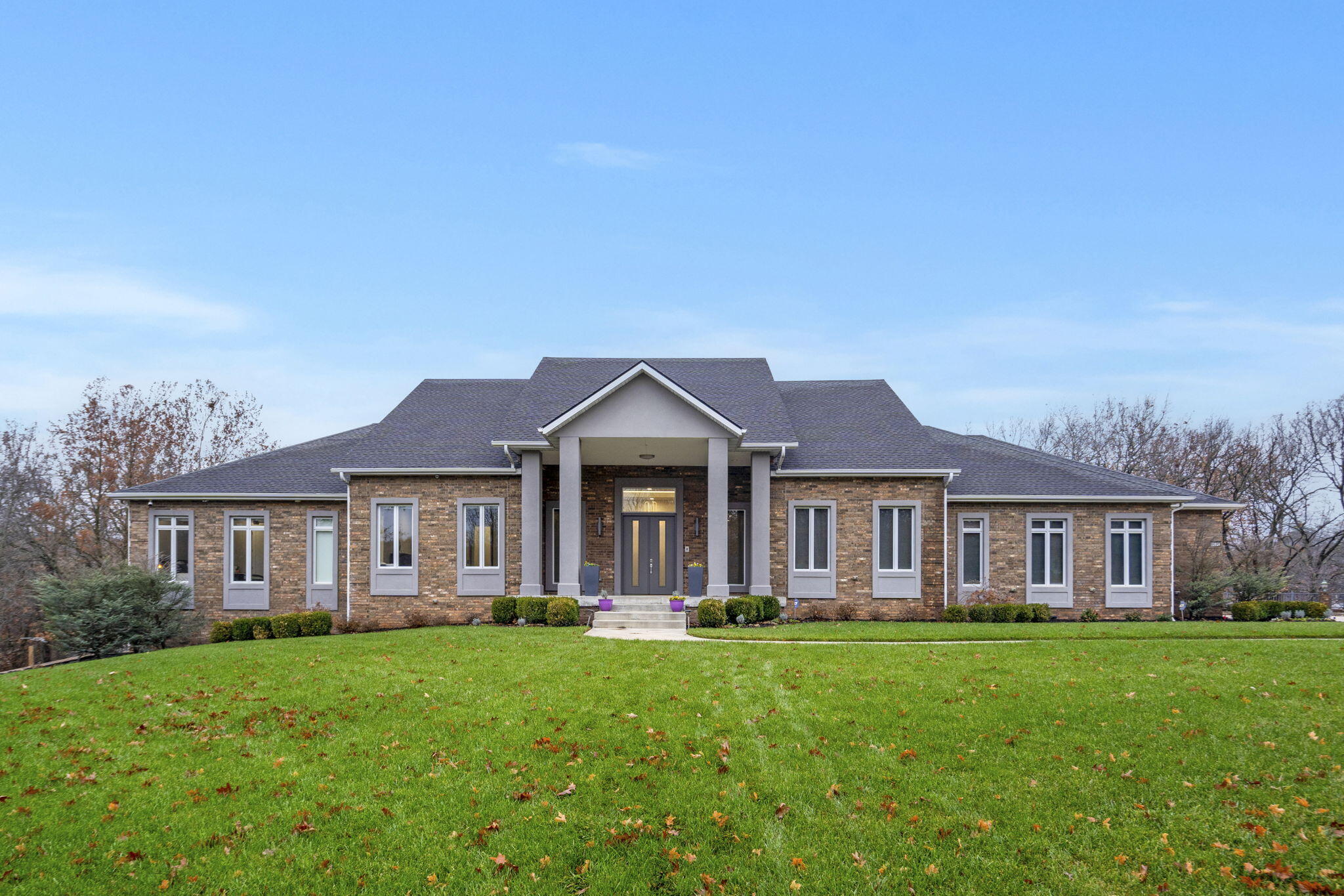 Woodland Hills Real Estate Listings Main Image