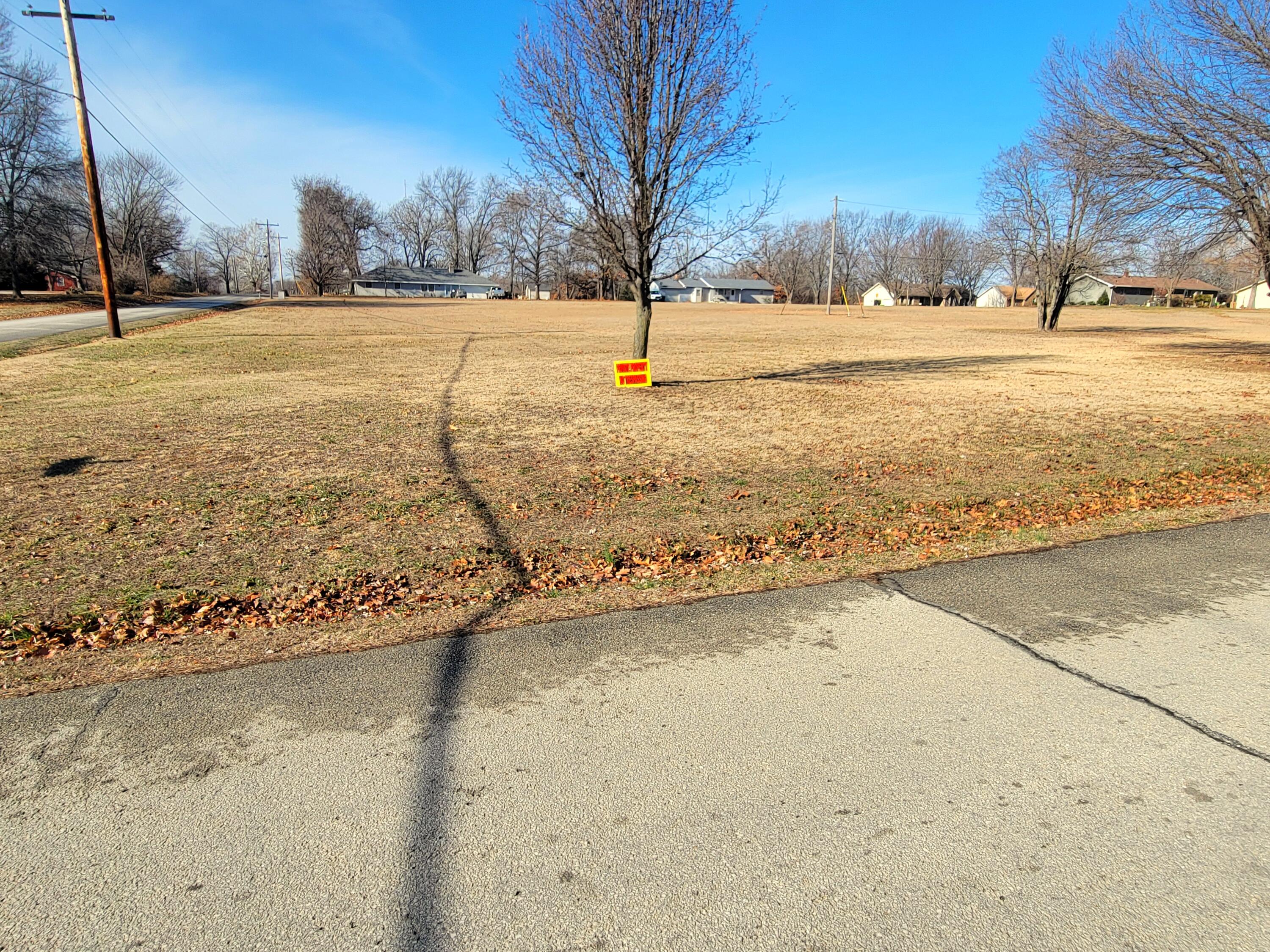 000 West Carman Road Property Photo 1