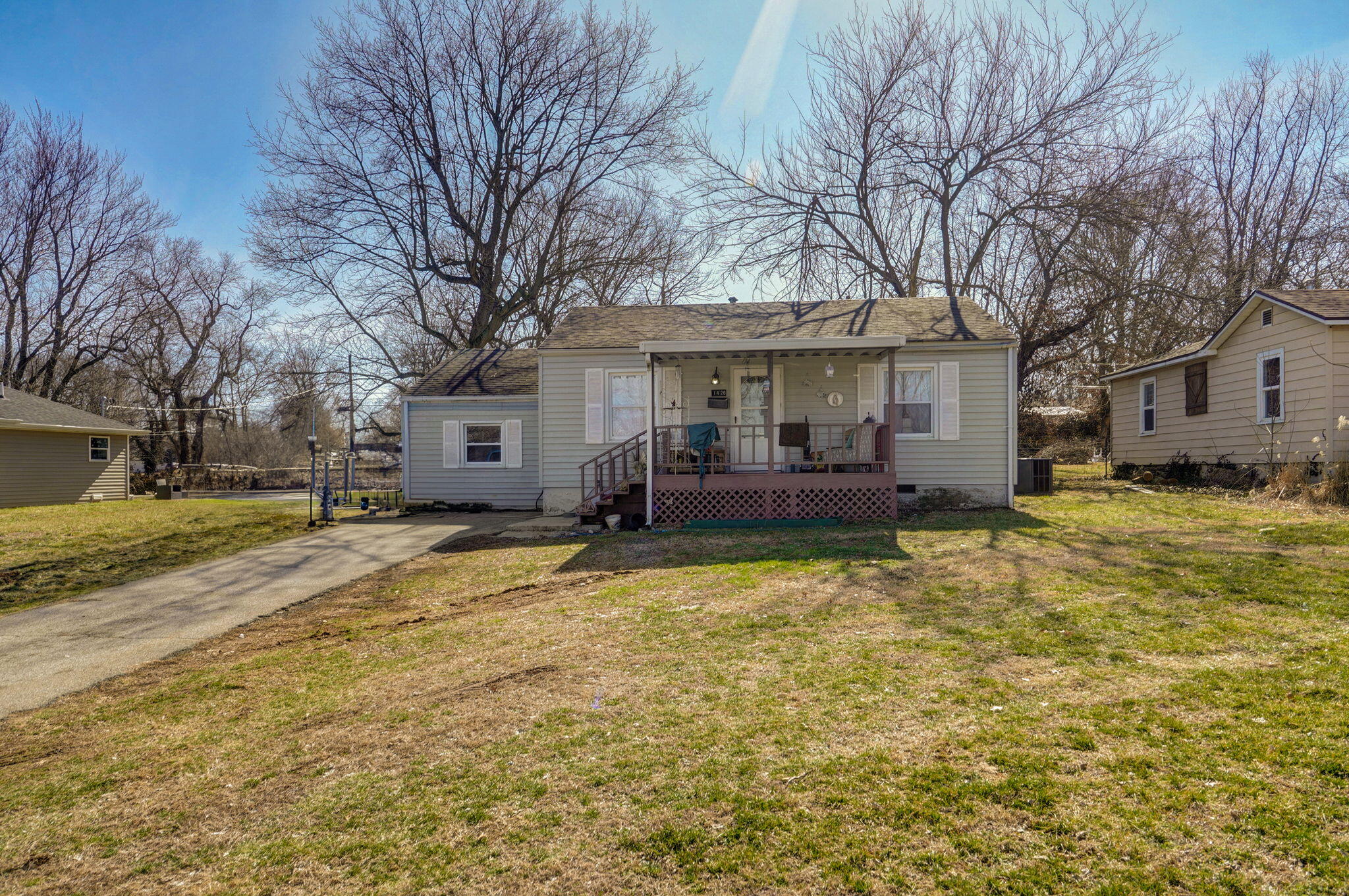 1426 East Nora Street Property Photo 1