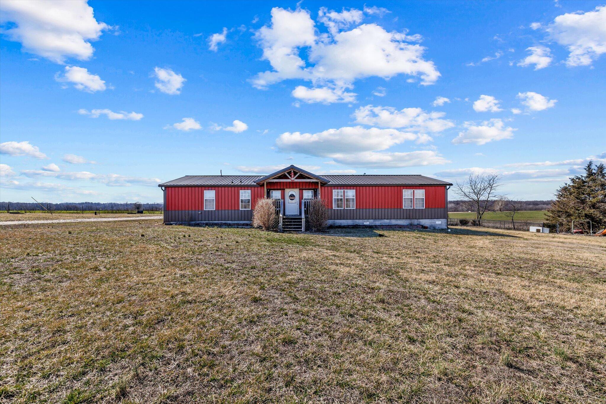 4813 Farm Road 1040 Property Photo 1