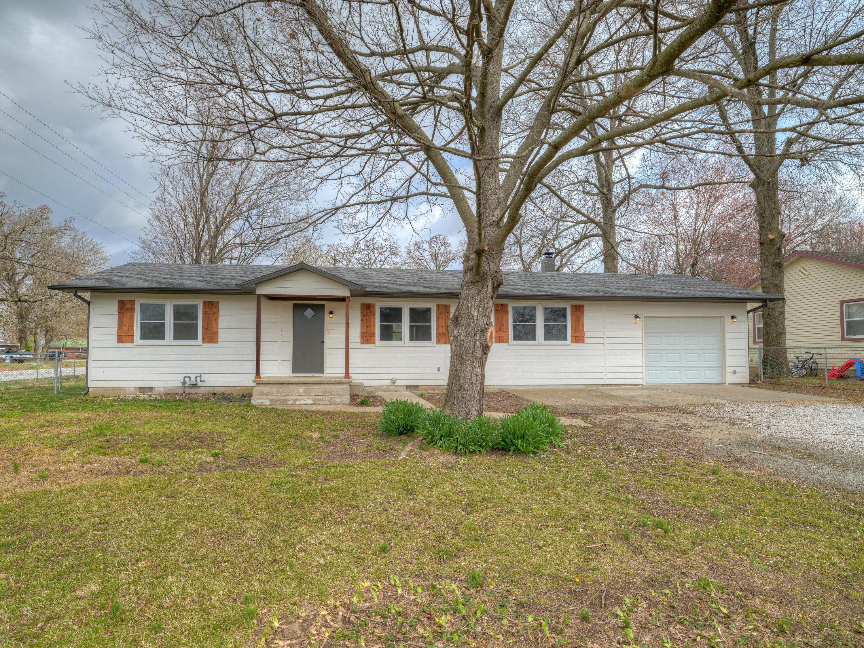 1317 Garrison Avenue Property Photo 1