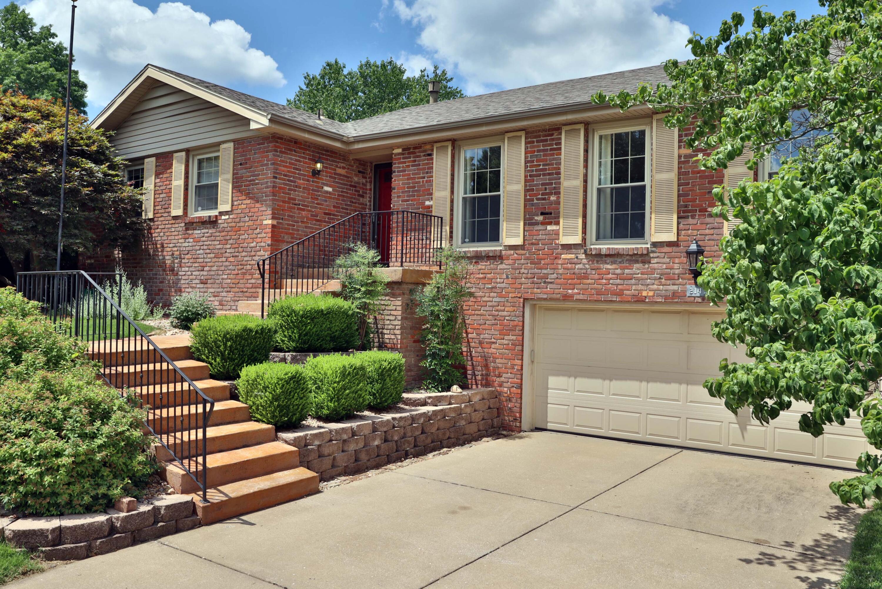 2143 East Rosebrier Place Property Photo 1