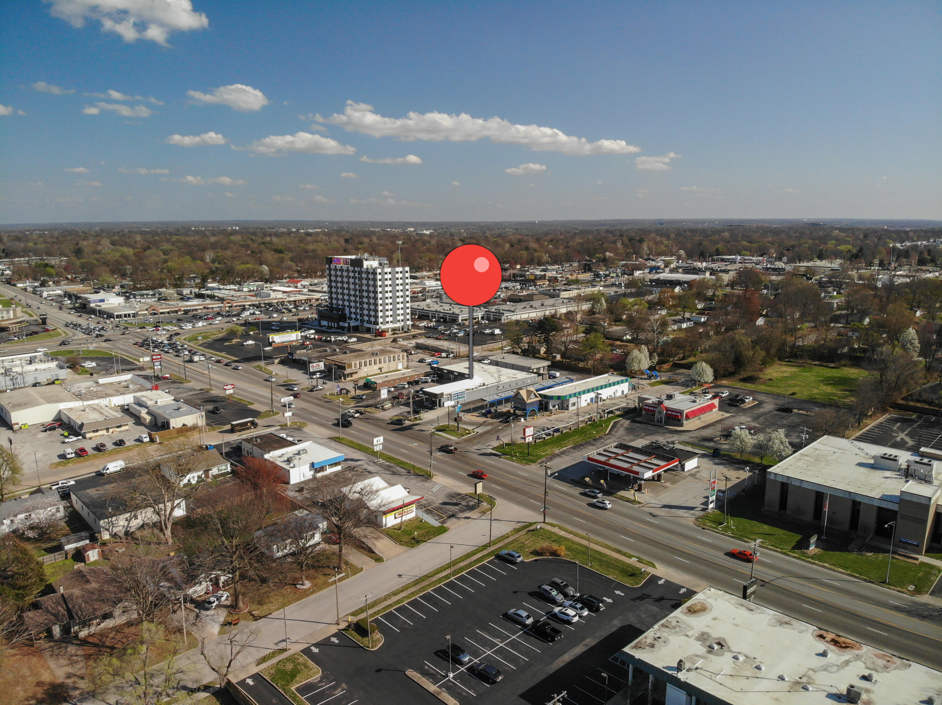 1656-1670 East Sunshine Street Property Photo 2