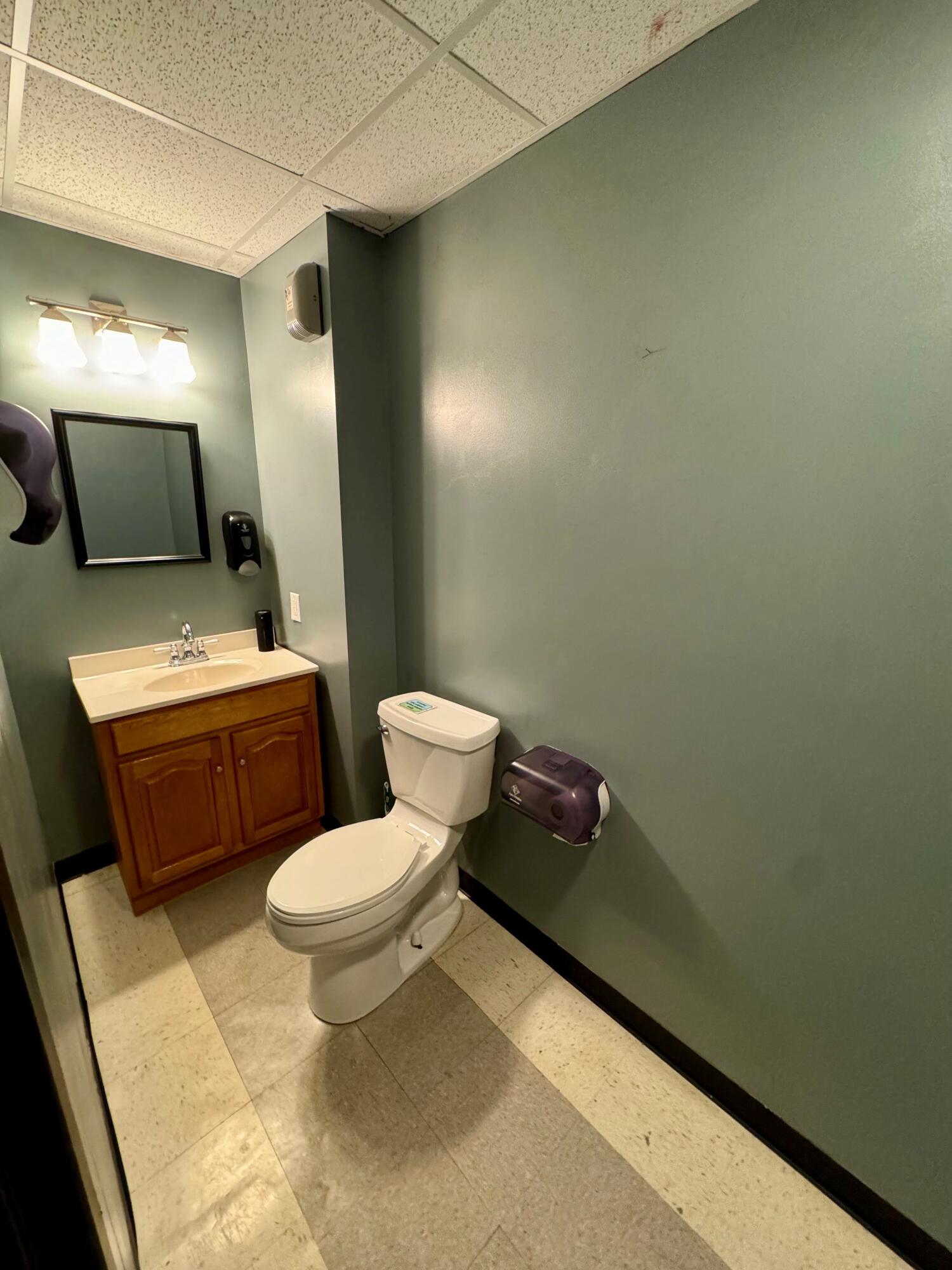 1656-1670 East Sunshine Street Property Photo 19