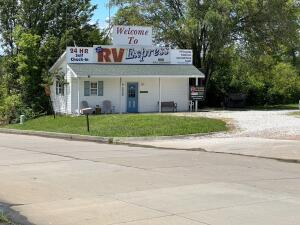 Americana Property Photo 3