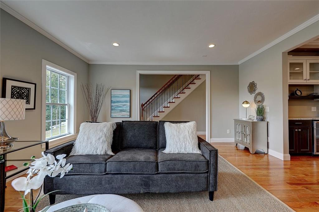 1301 Hunting Hill Drive Property Photo 8