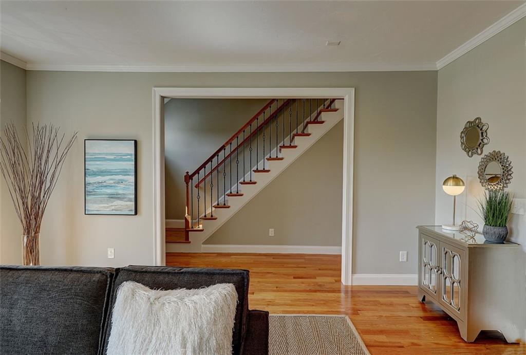 1301 Hunting Hill Drive Property Photo 9