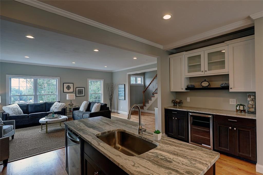 1301 Hunting Hill Drive Property Photo 24