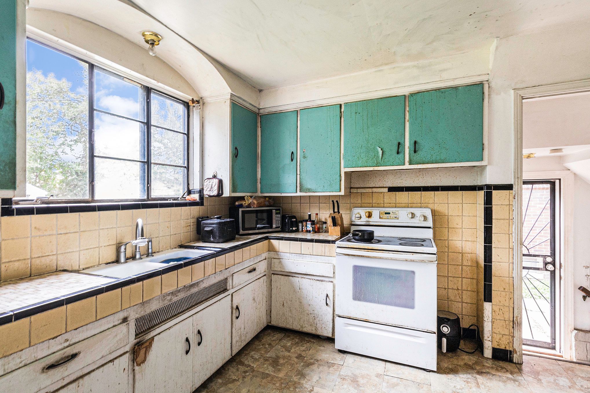 11058 Mckinney St Property Photo 11