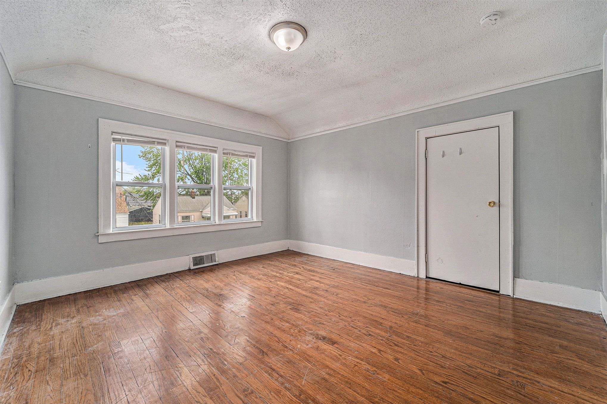 1654 Chandler Ave Property Photo 14