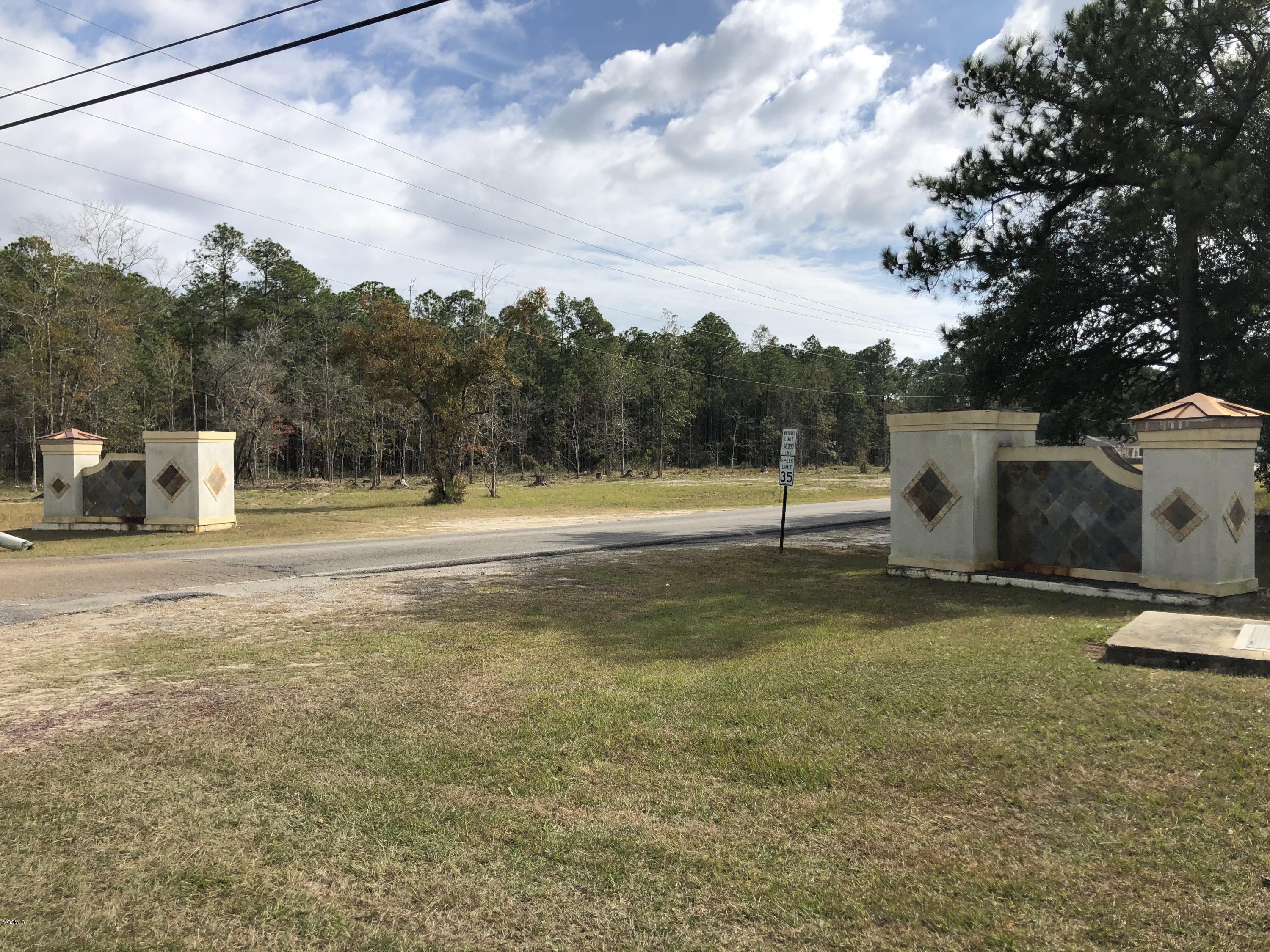 163 Tate Street Property Photo 1
