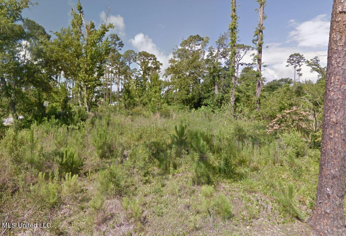 221 Poindexter Drive Property Photo 1