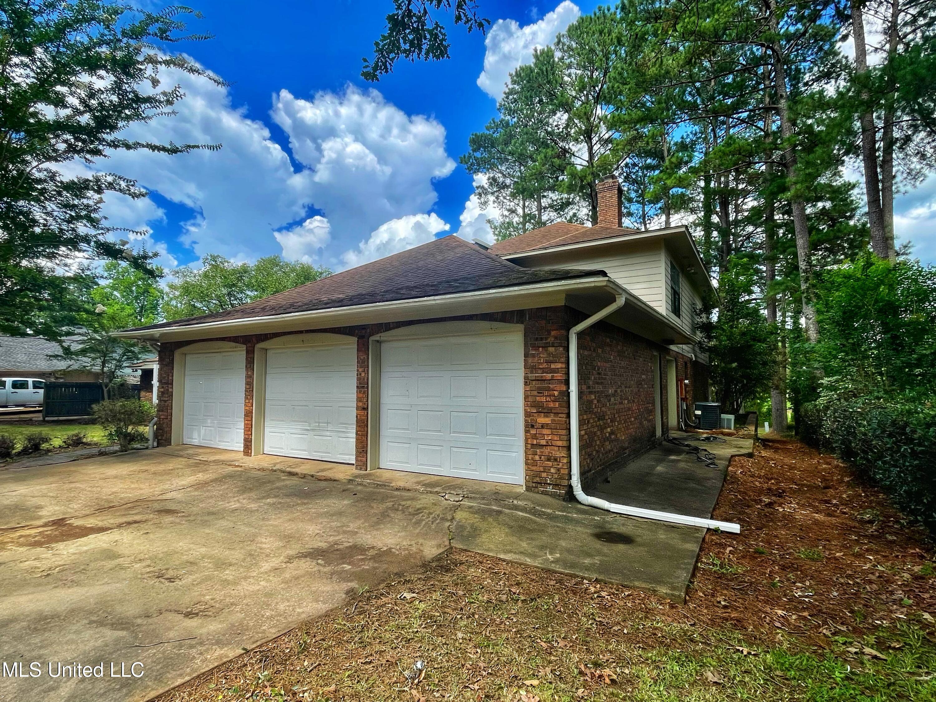 4824 Brookwood Place Property Photo 1