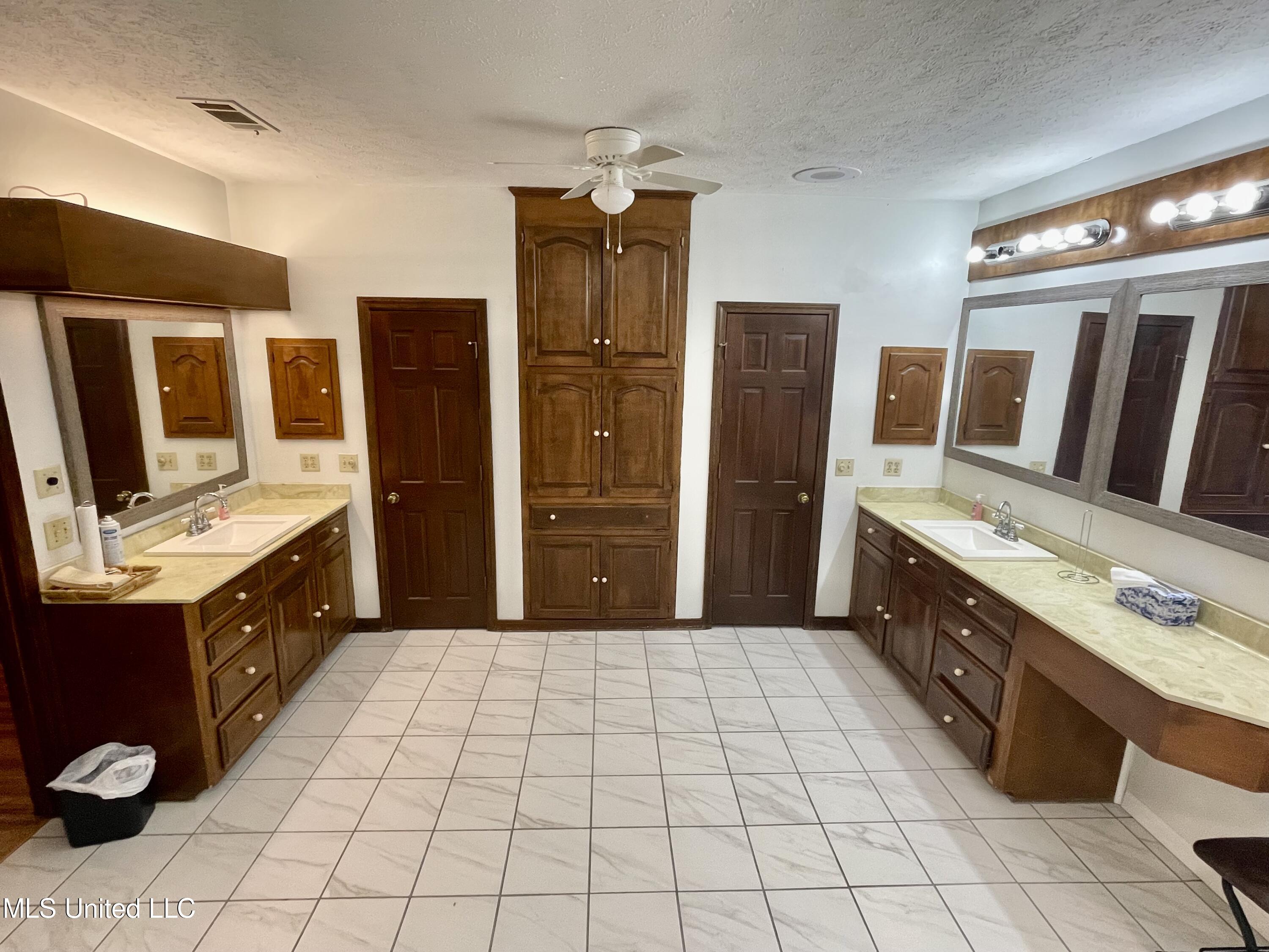 4824 Brookwood Place Property Photo 12