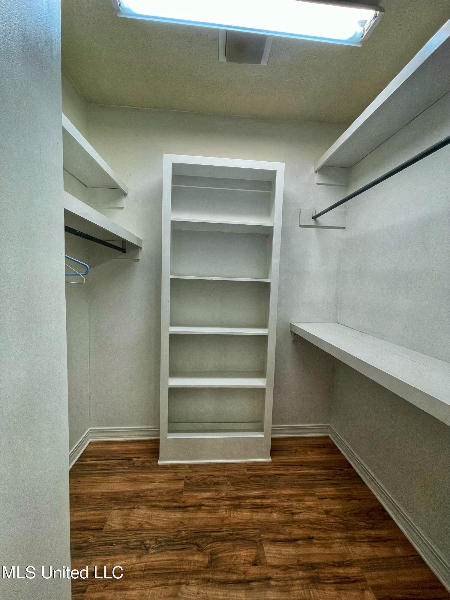 4824 Brookwood Place Property Photo 13