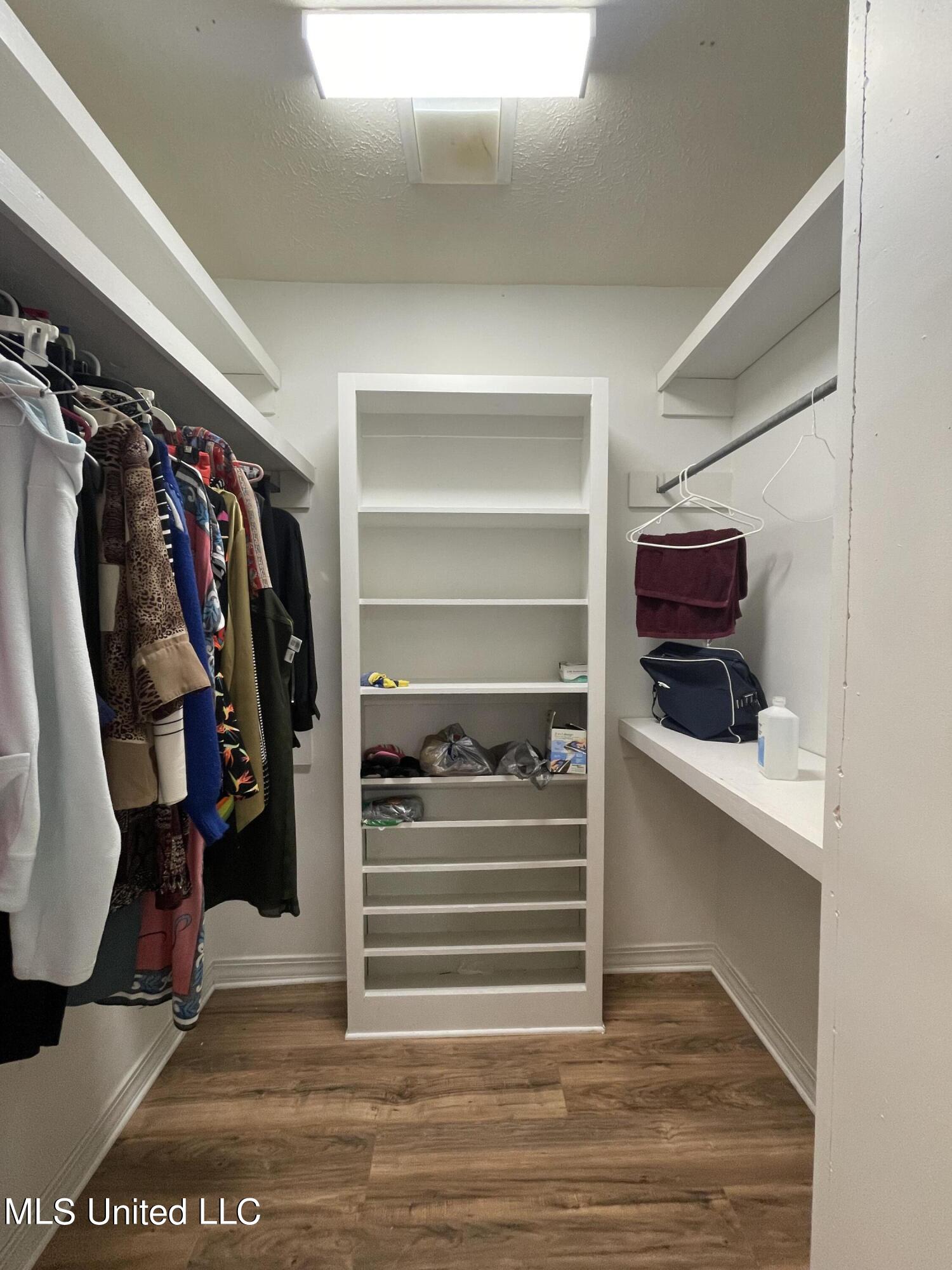 4824 Brookwood Place Property Photo 14