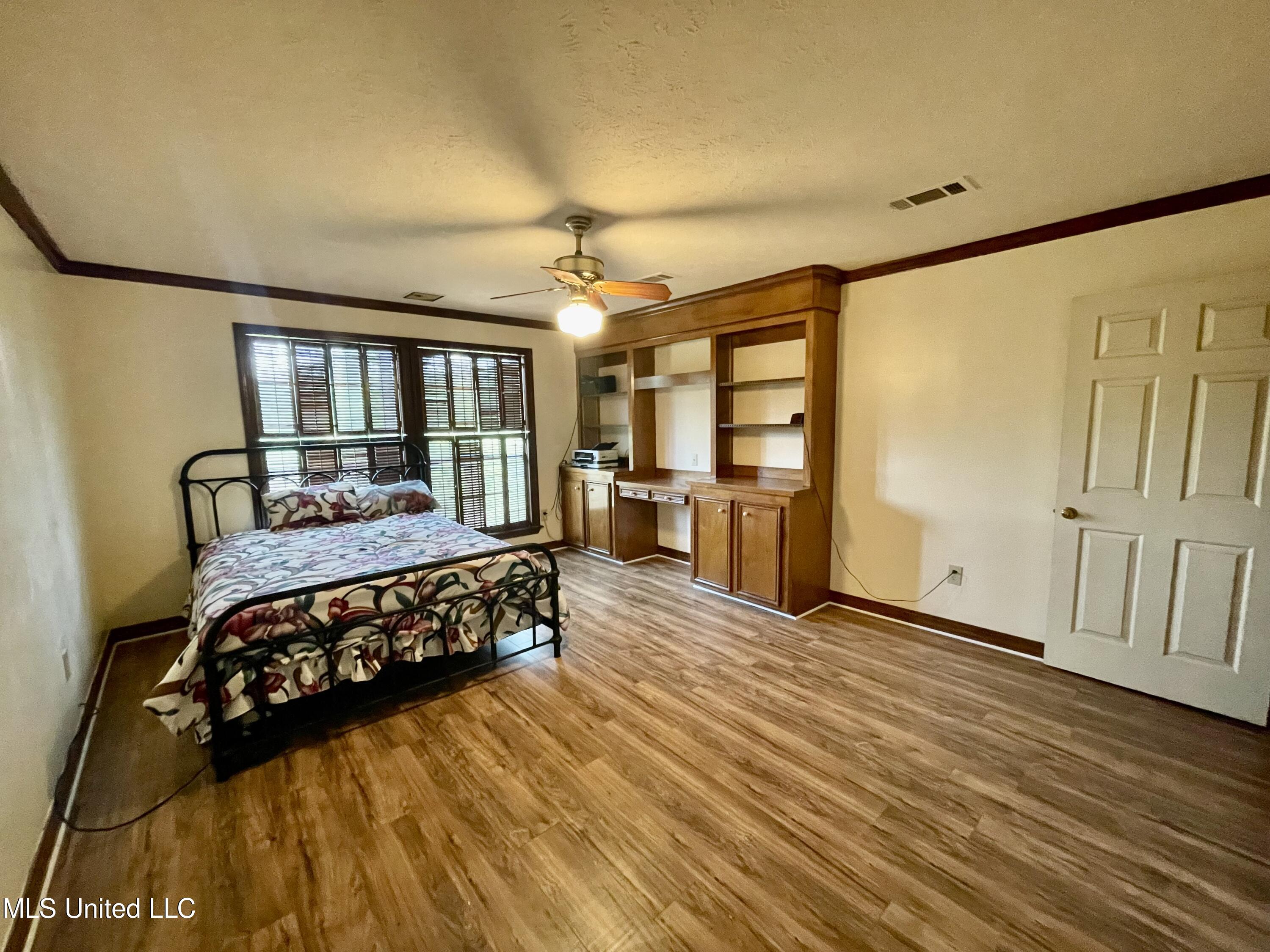 4824 Brookwood Place Property Photo 15