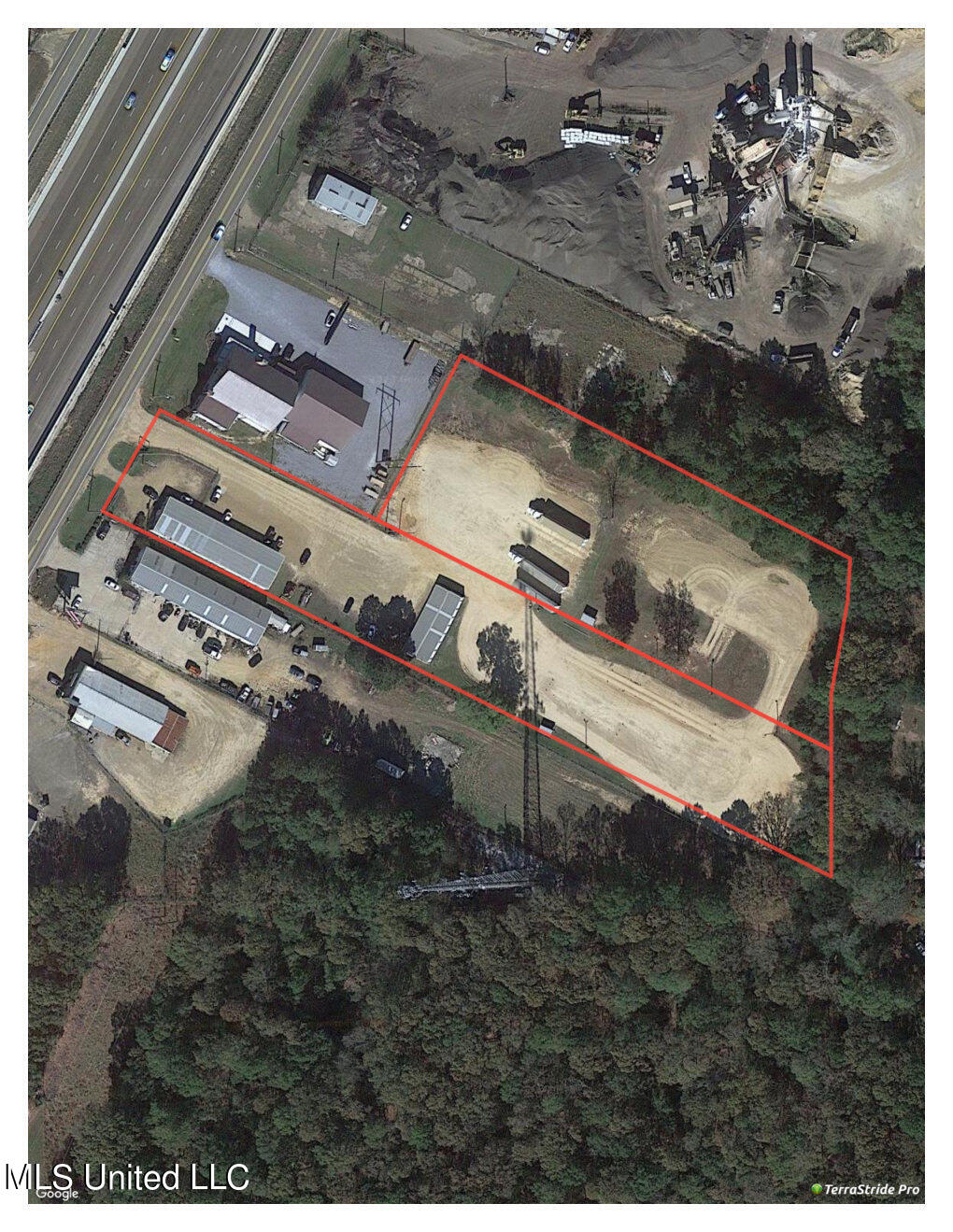 6022 I-55 South Property Photo 2