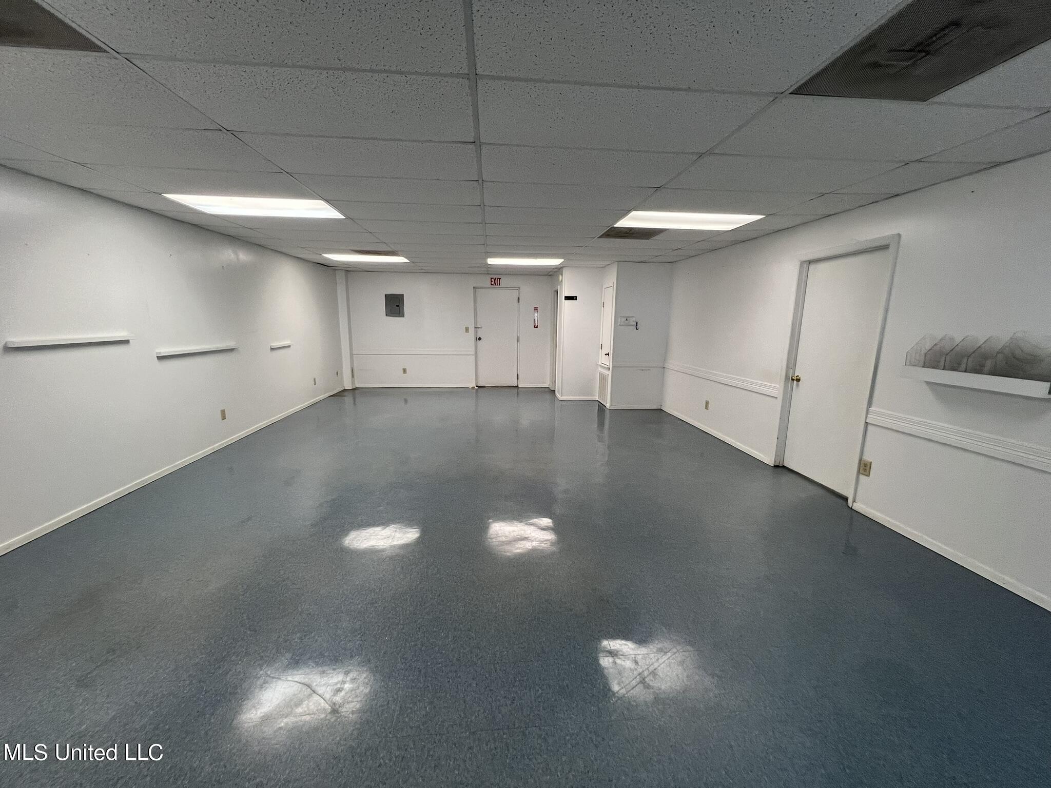 6022 I-55 South Property Photo 20