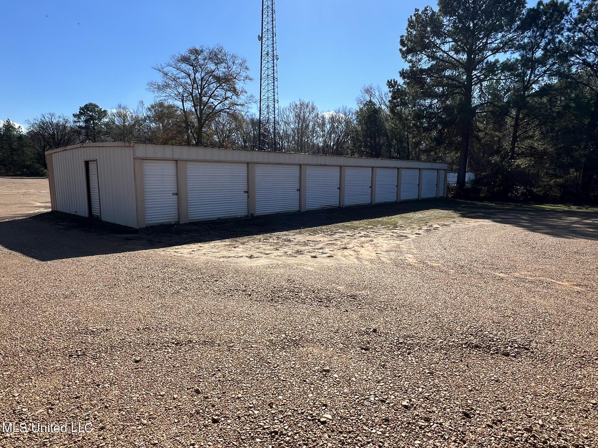 6022 I-55 South Property Photo 42