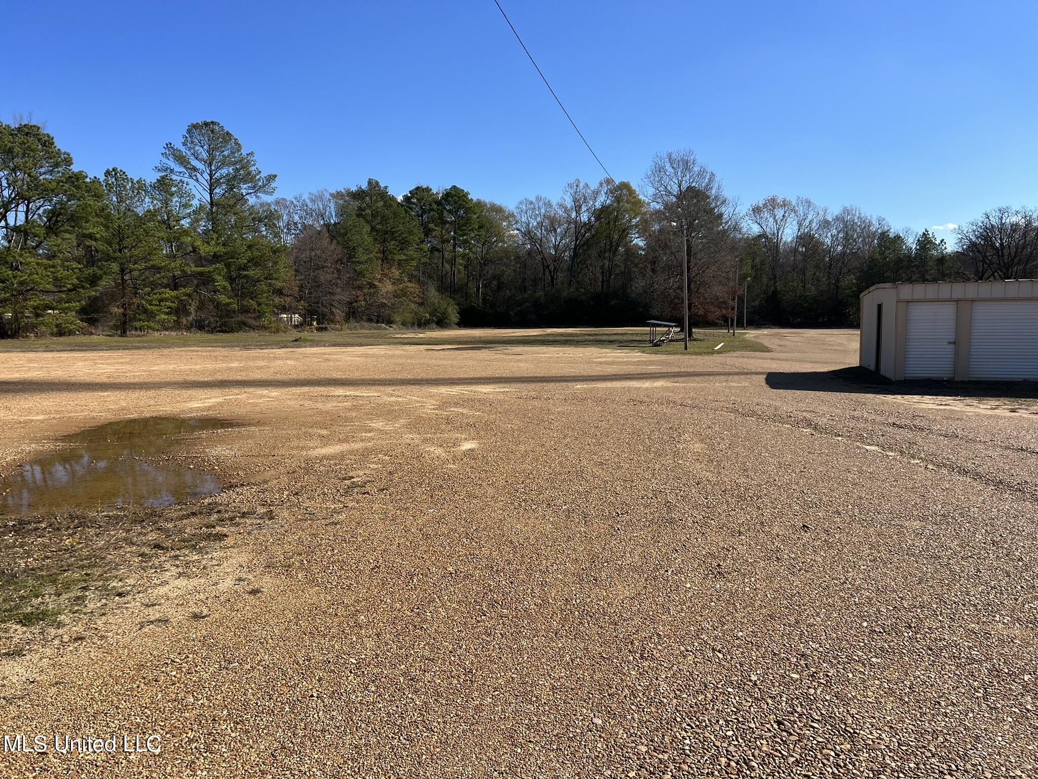 6022 I-55 South Property Photo 43