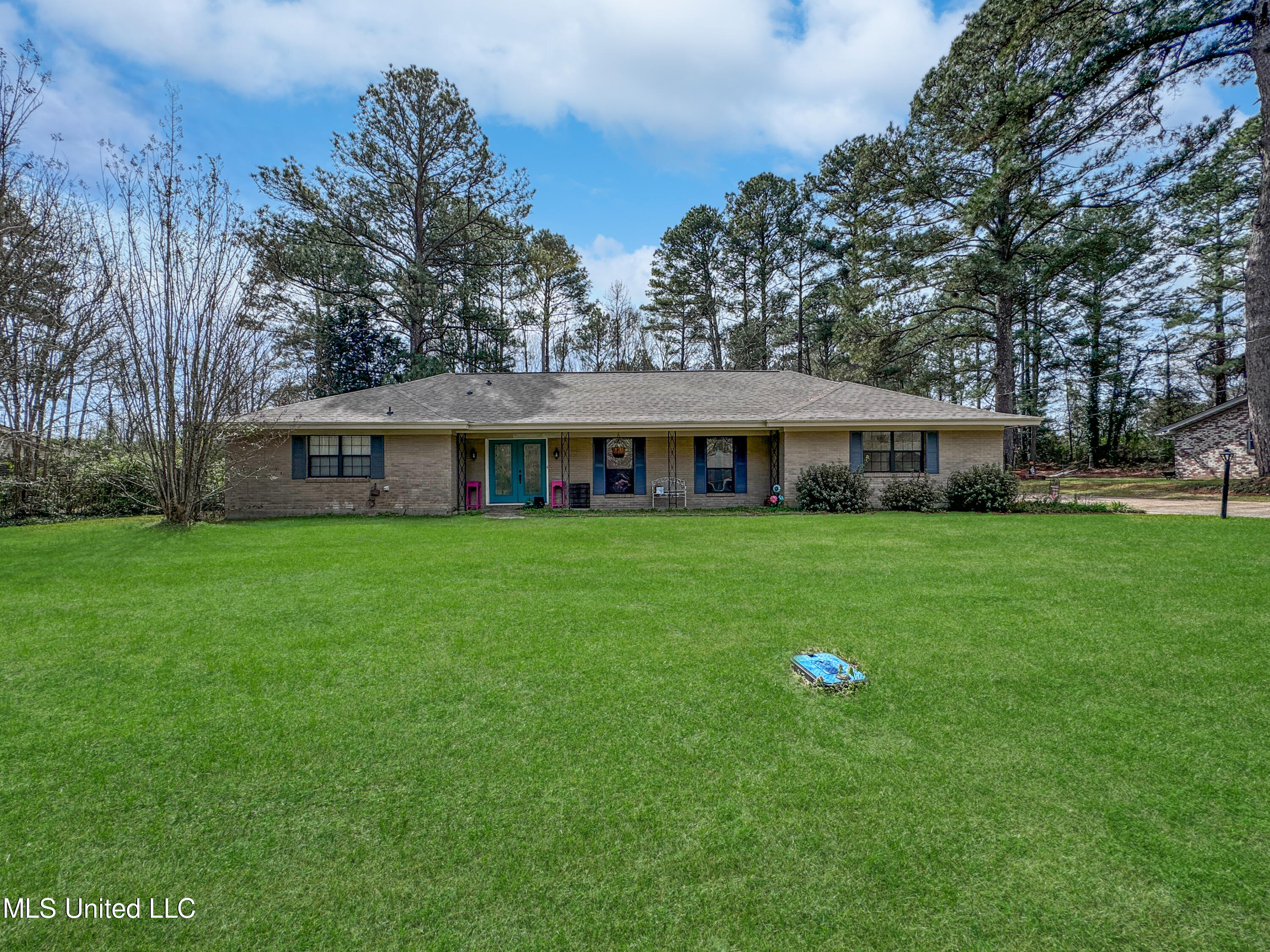 310 Polly Avenue