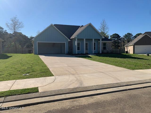 120 Trace Pointe Place Property Photo 2