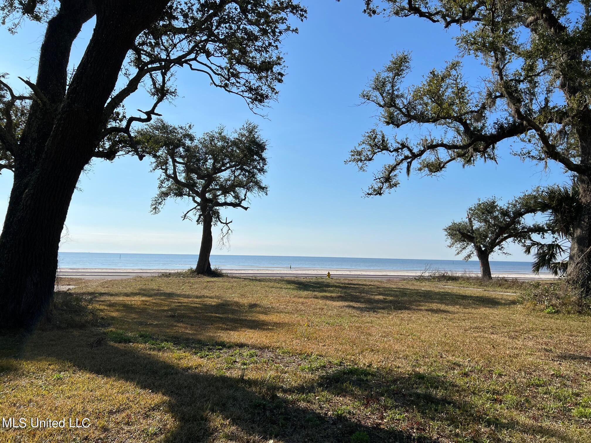 788 W Beach Boulevard Property Photo 1