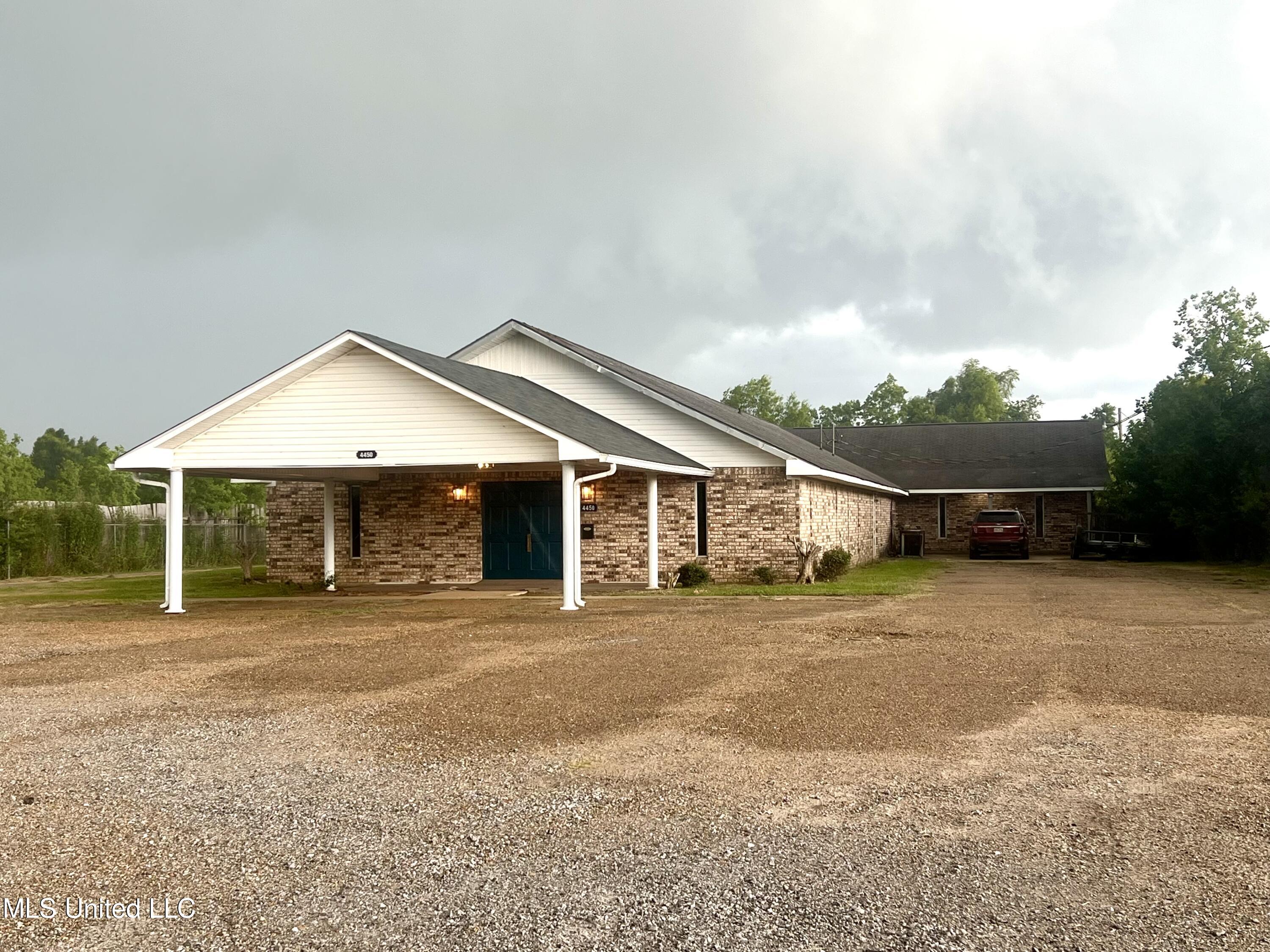 4450 Highway 84 W Property Photo 2