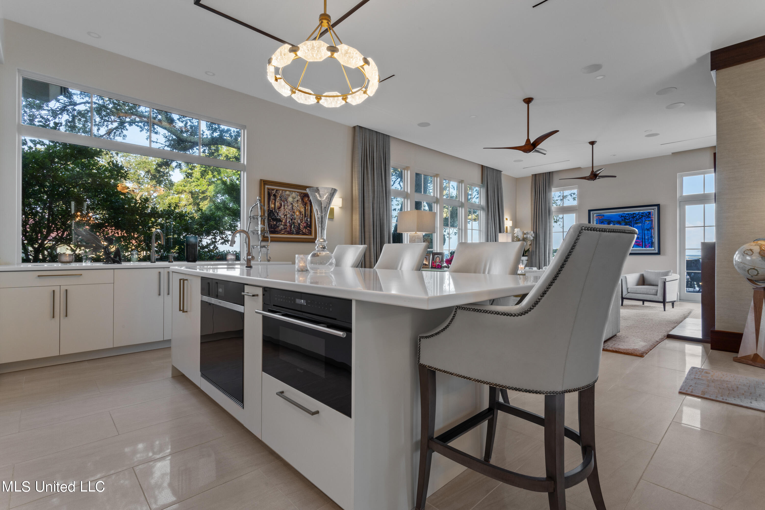 922 E Beach Boulevard Property Photo 25