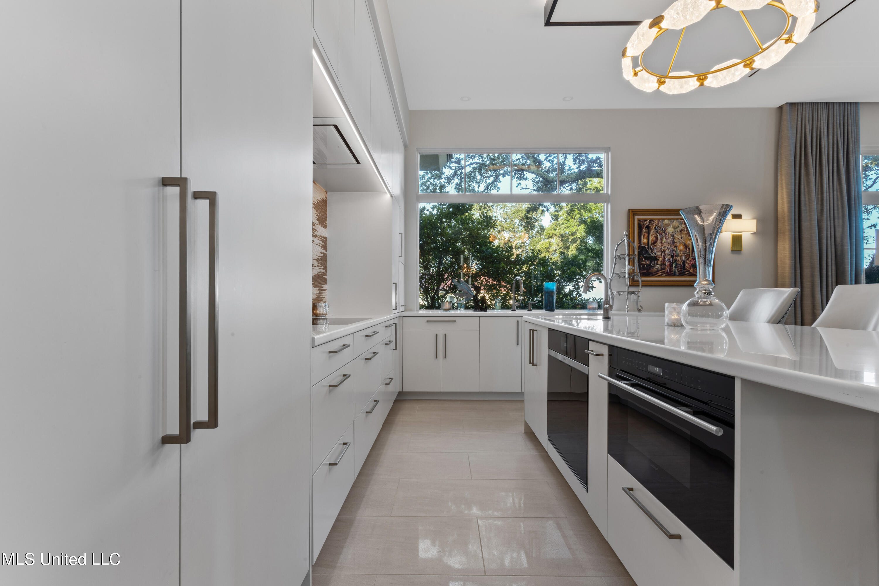 922 E Beach Boulevard Property Photo 26