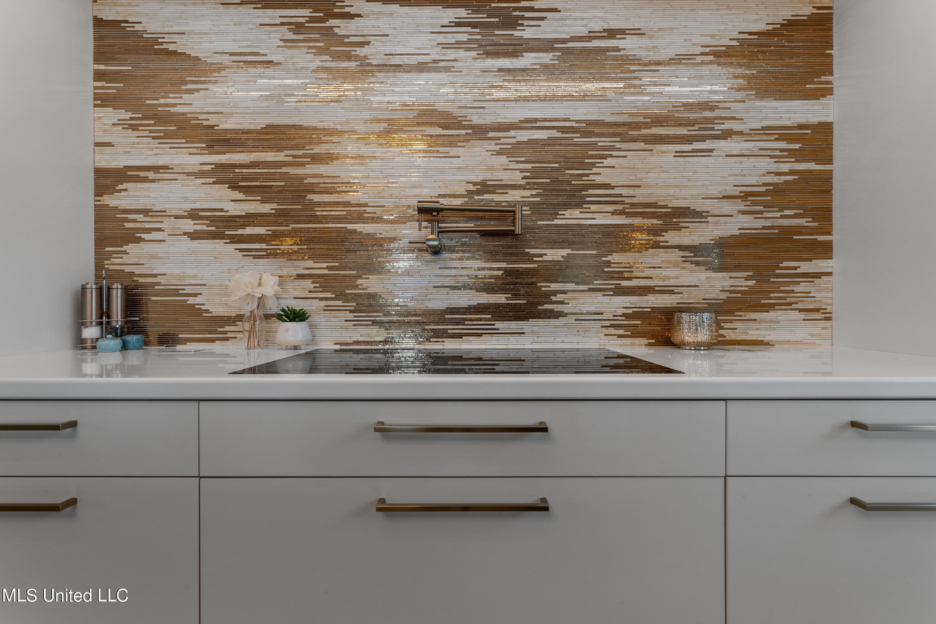 922 E Beach Boulevard Property Photo 31