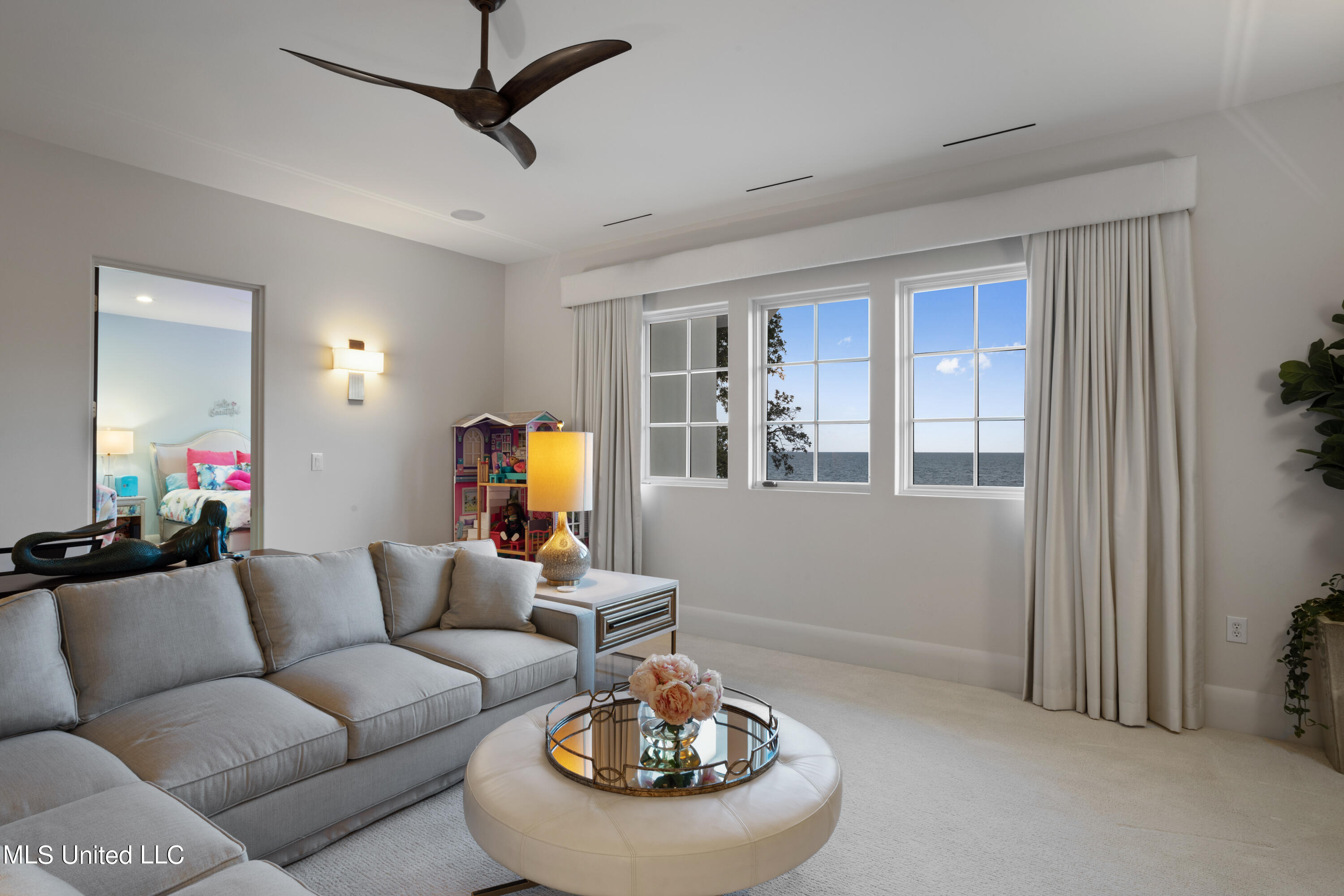 922 E Beach Boulevard Property Photo 70