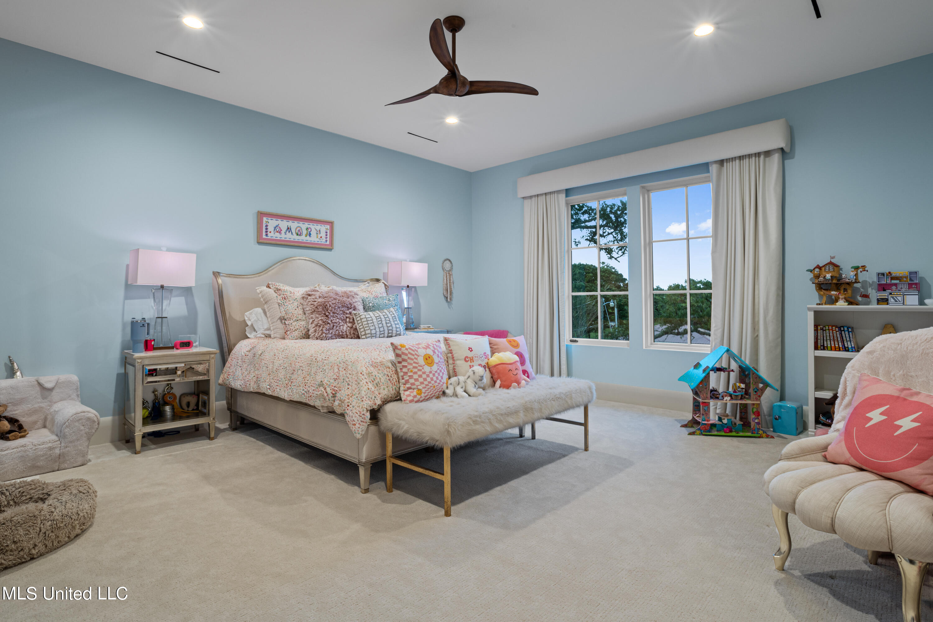 922 E Beach Boulevard Property Photo 75