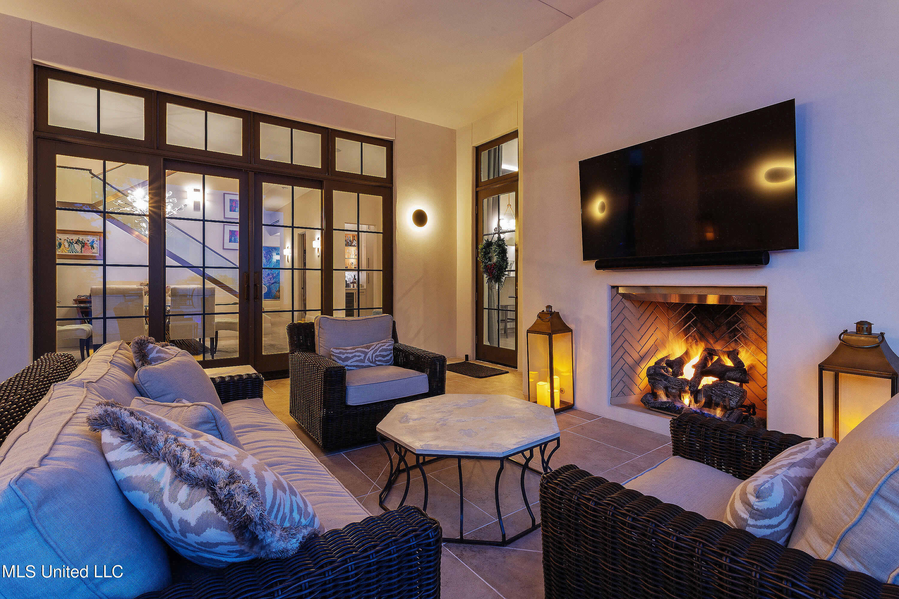 922 E Beach Boulevard Property Photo 84