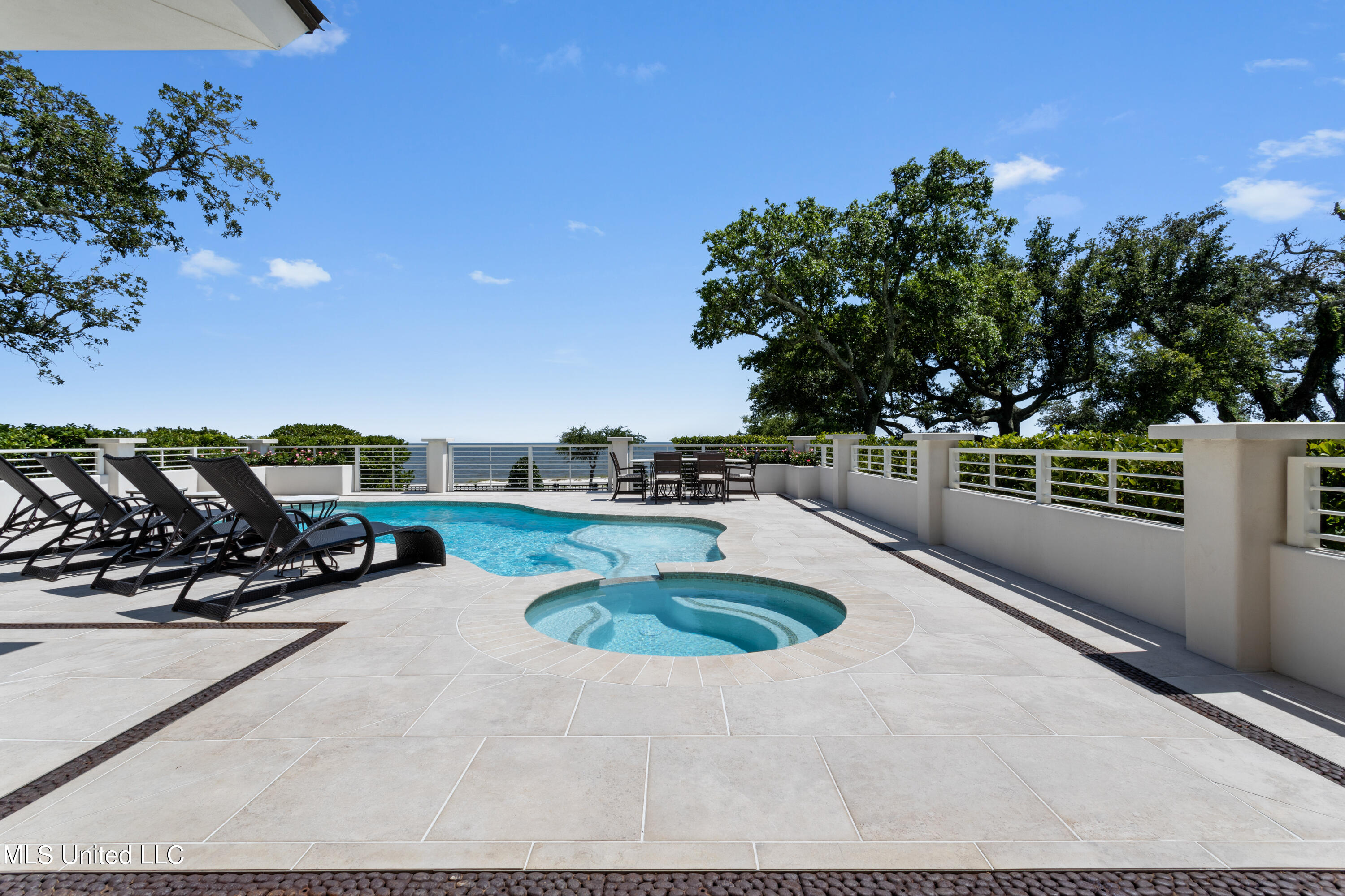 922 E Beach Boulevard Property Photo 94