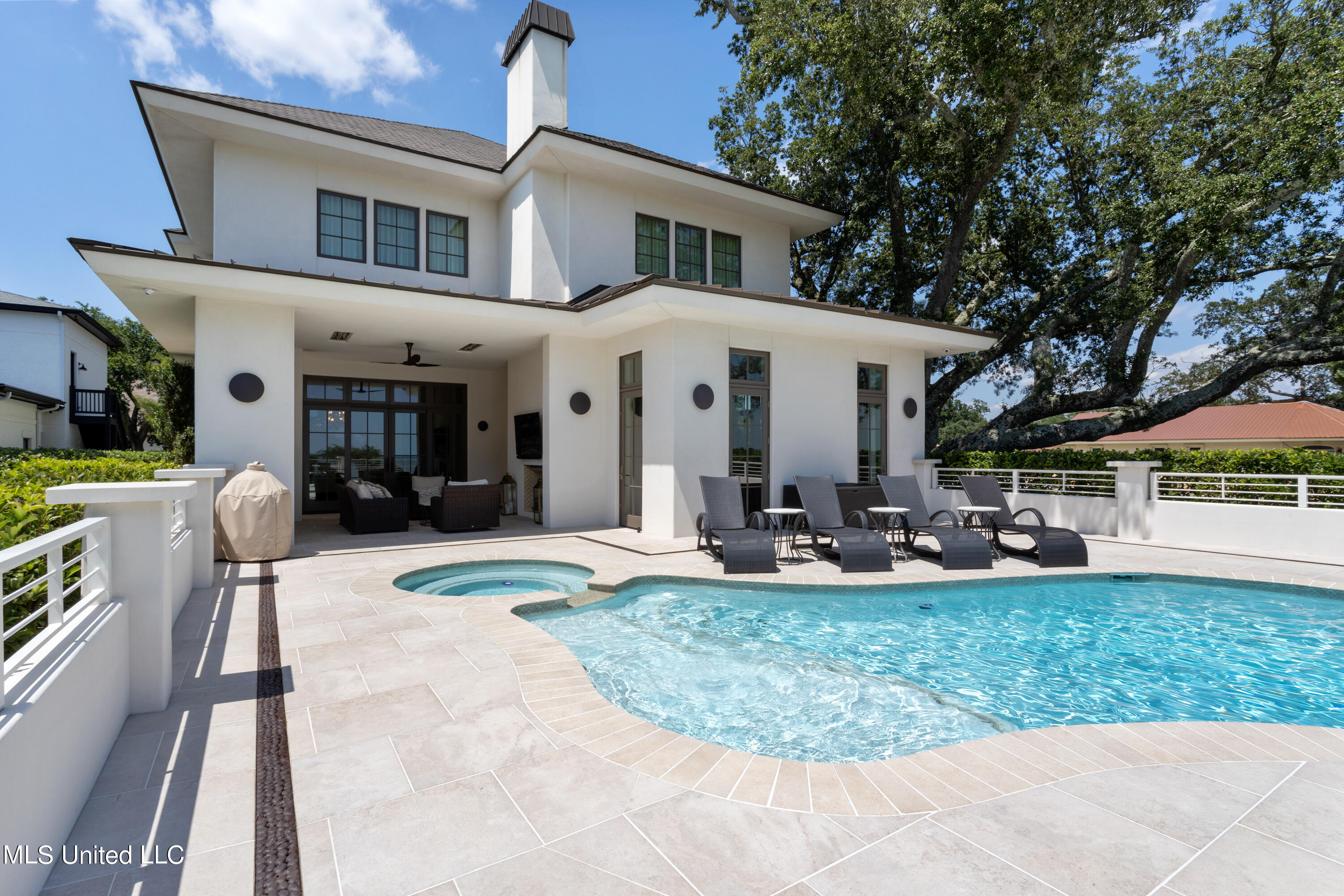 922 E Beach Boulevard Property Photo 98