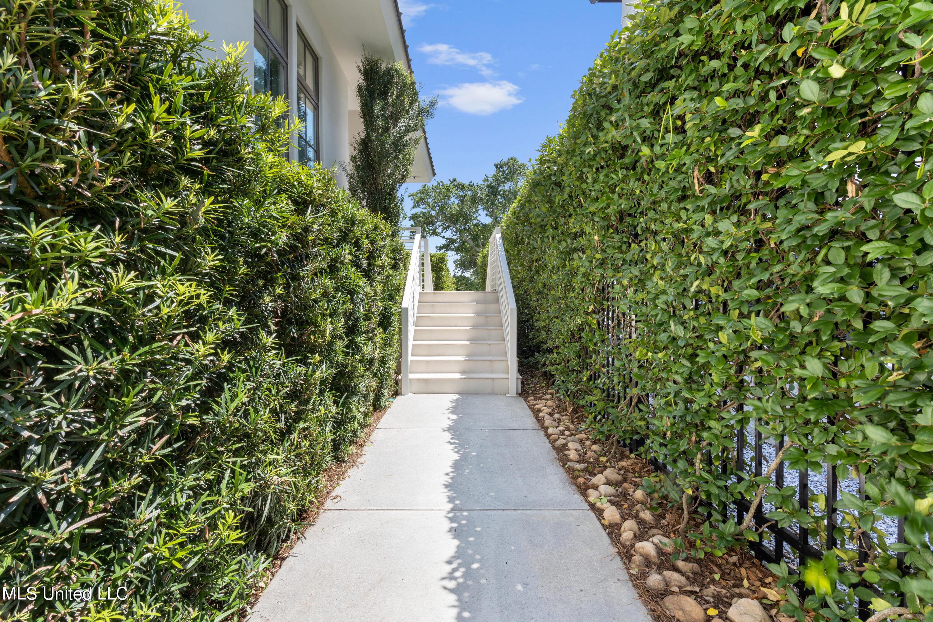 922 E Beach Boulevard Property Photo 111